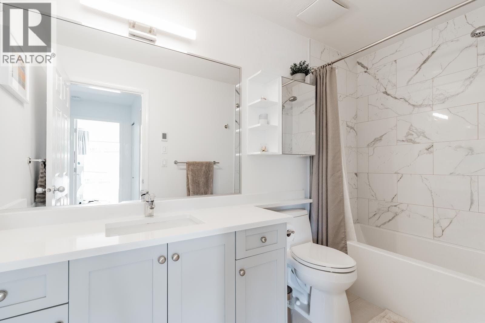 1 252 W 13th Street, North Vancouver, British Columbia  V7M 1N7 - Photo 16 - R3064455