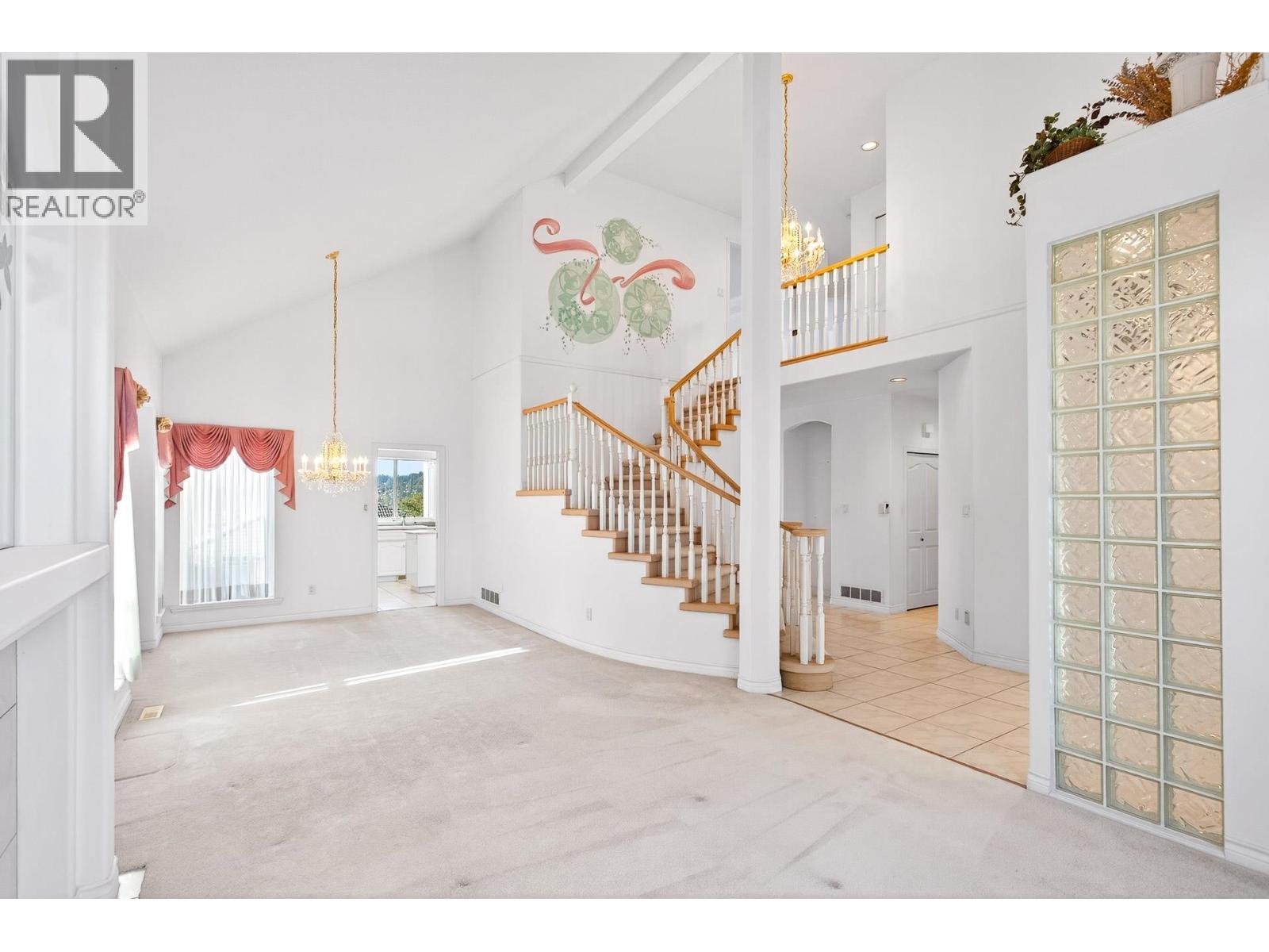 2643 Fortress Drive, Port Coquitlam, British Columbia  V3C 6G7 - Photo 5 - R3059779