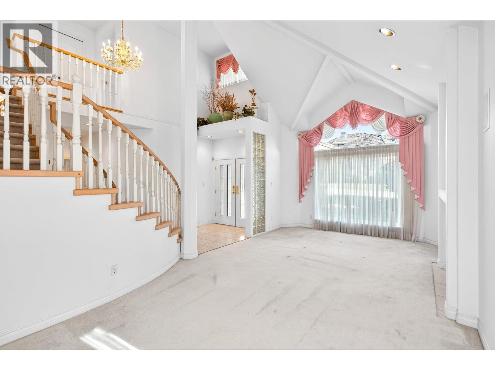 2643 Fortress Drive, Port Coquitlam, British Columbia  V3C 6G7 - Photo 6 - R3059779