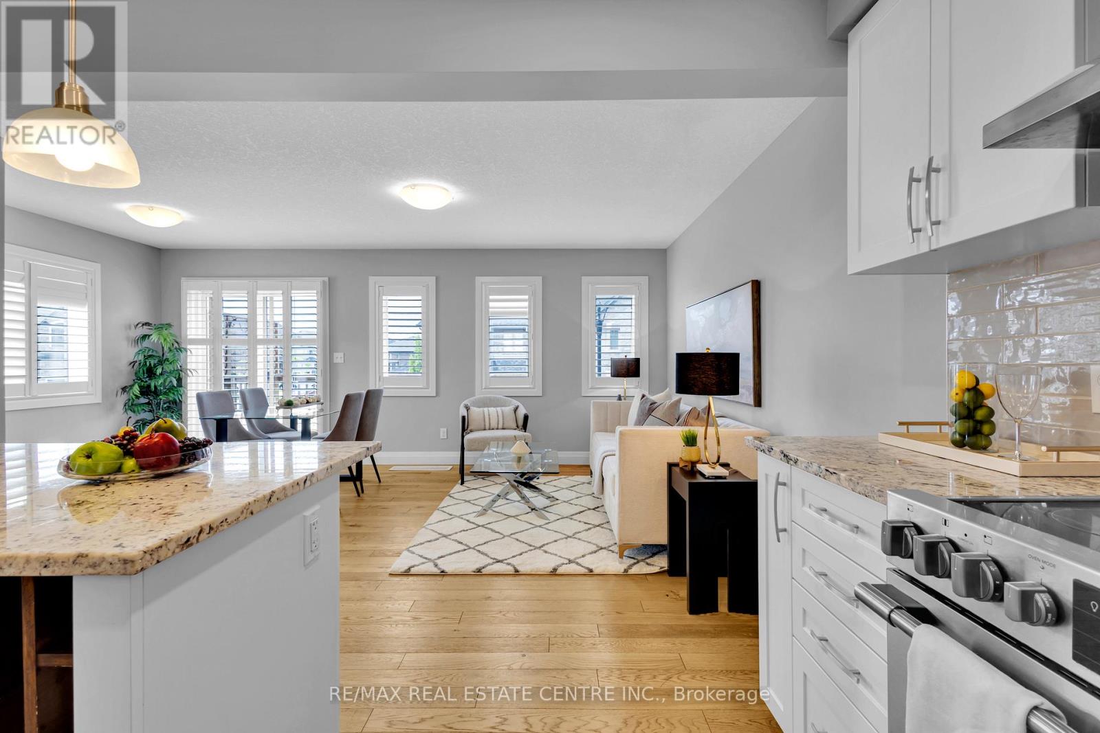 121 Hollybrook Trail, Kitchener, Ontario  N2R 0P1 - Photo 11 - X12510386