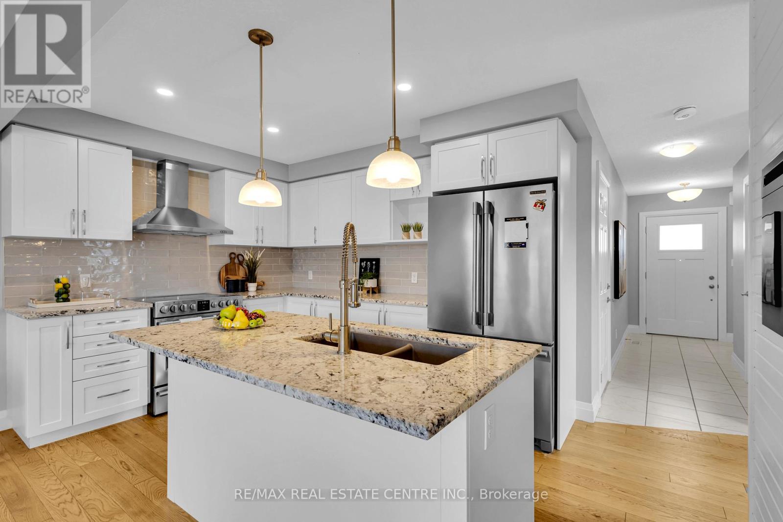 121 Hollybrook Trail, Kitchener, Ontario  N2R 0P1 - Photo 14 - X12510386