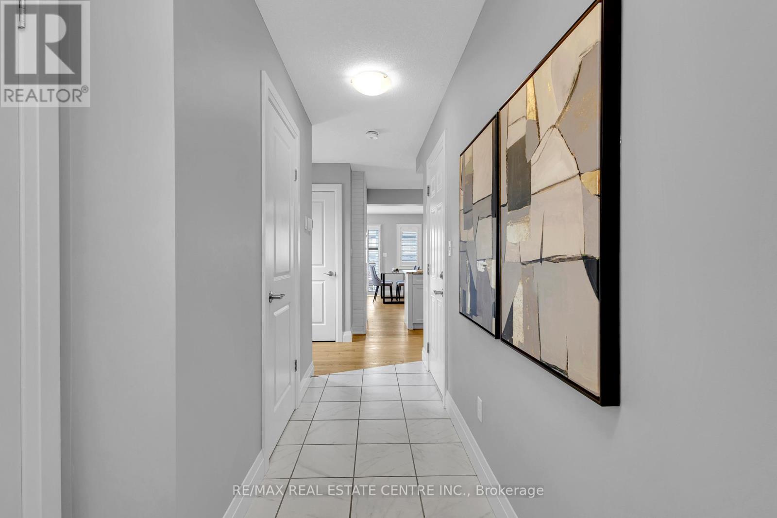 121 Hollybrook Trail, Kitchener, Ontario  N2R 0P1 - Photo 6 - X12510386