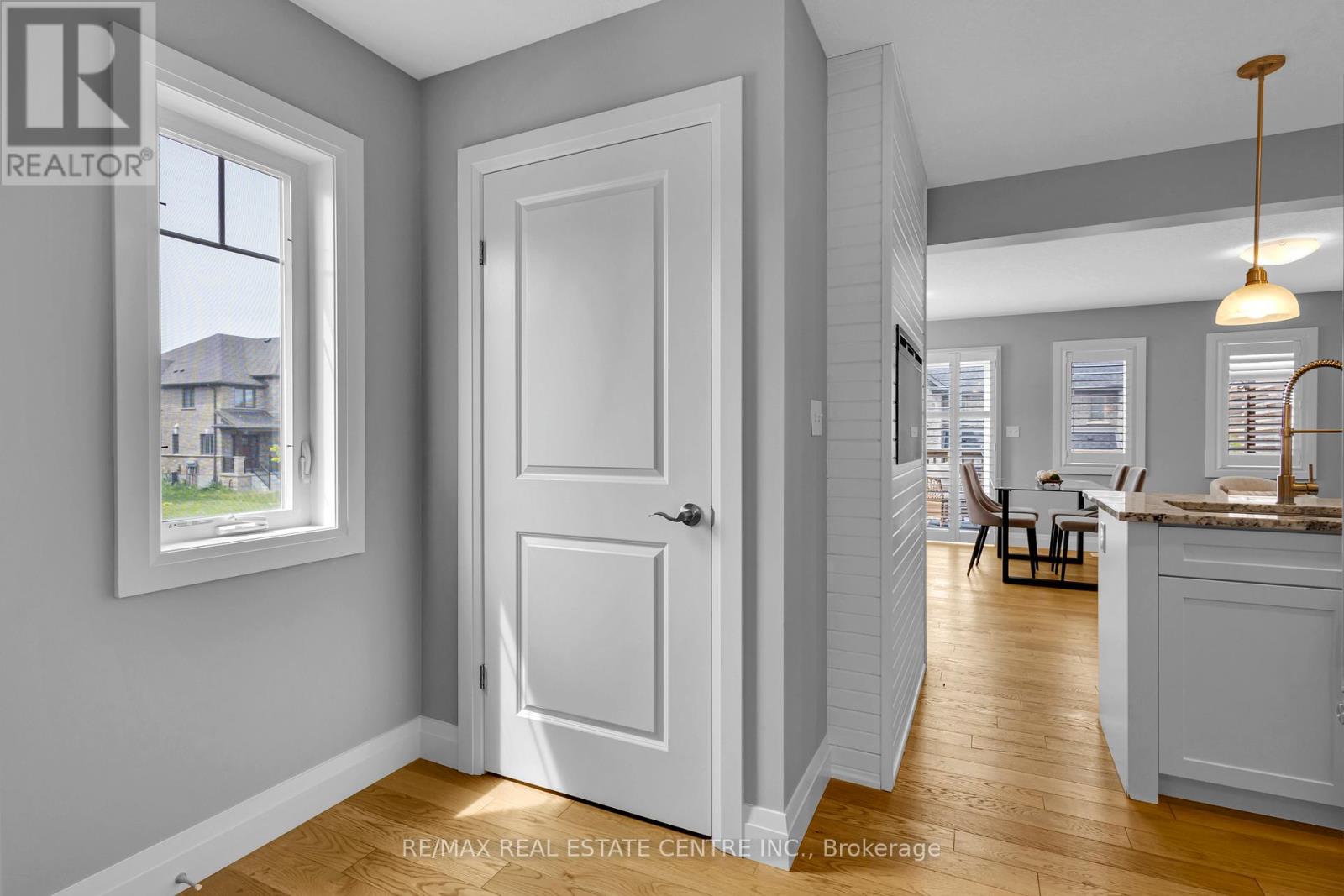 121 Hollybrook Trail, Kitchener, Ontario  N2R 0P1 - Photo 8 - X12510386