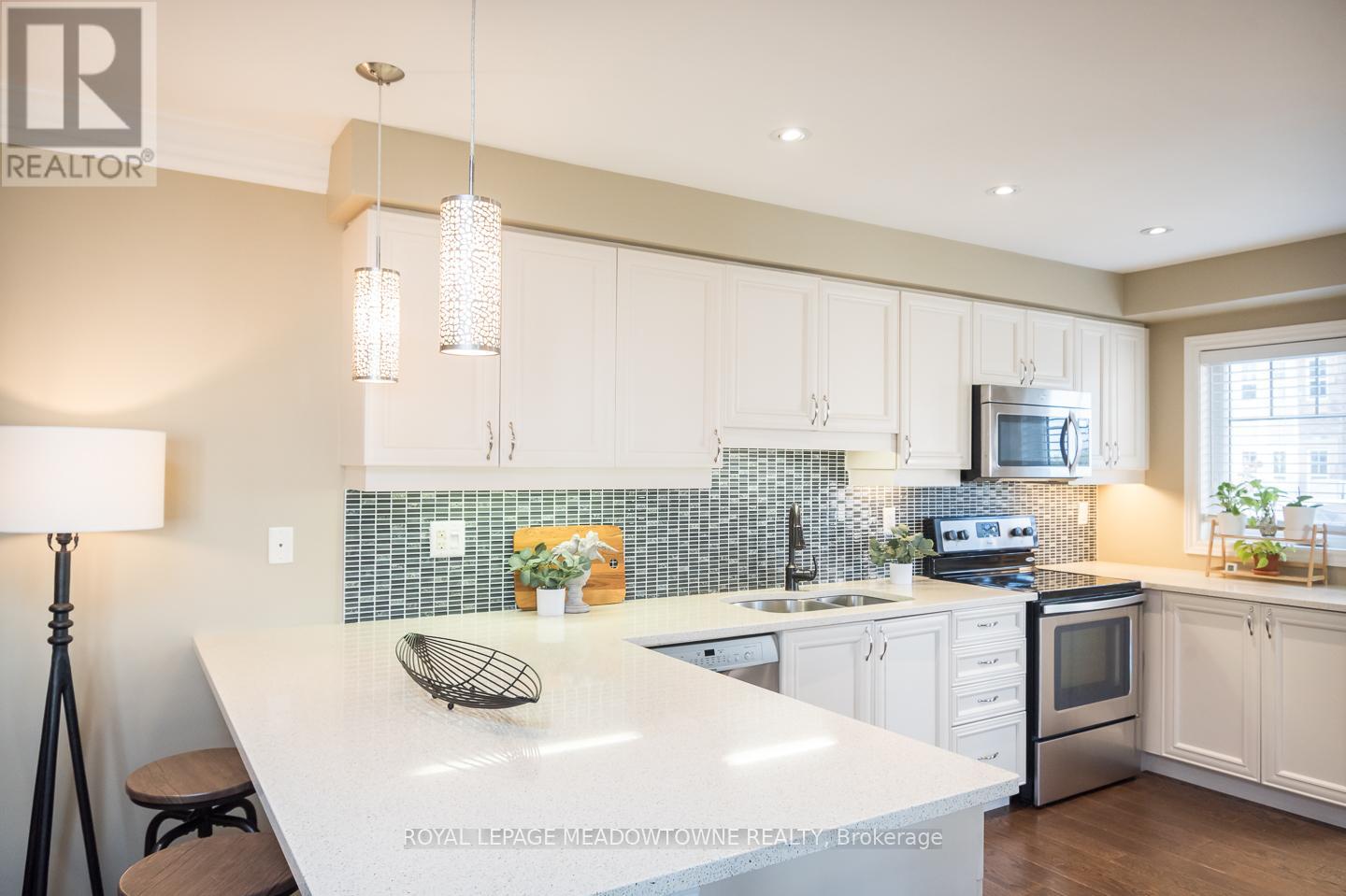 961 NADALIN HEIGHTS, Milton, Ontario