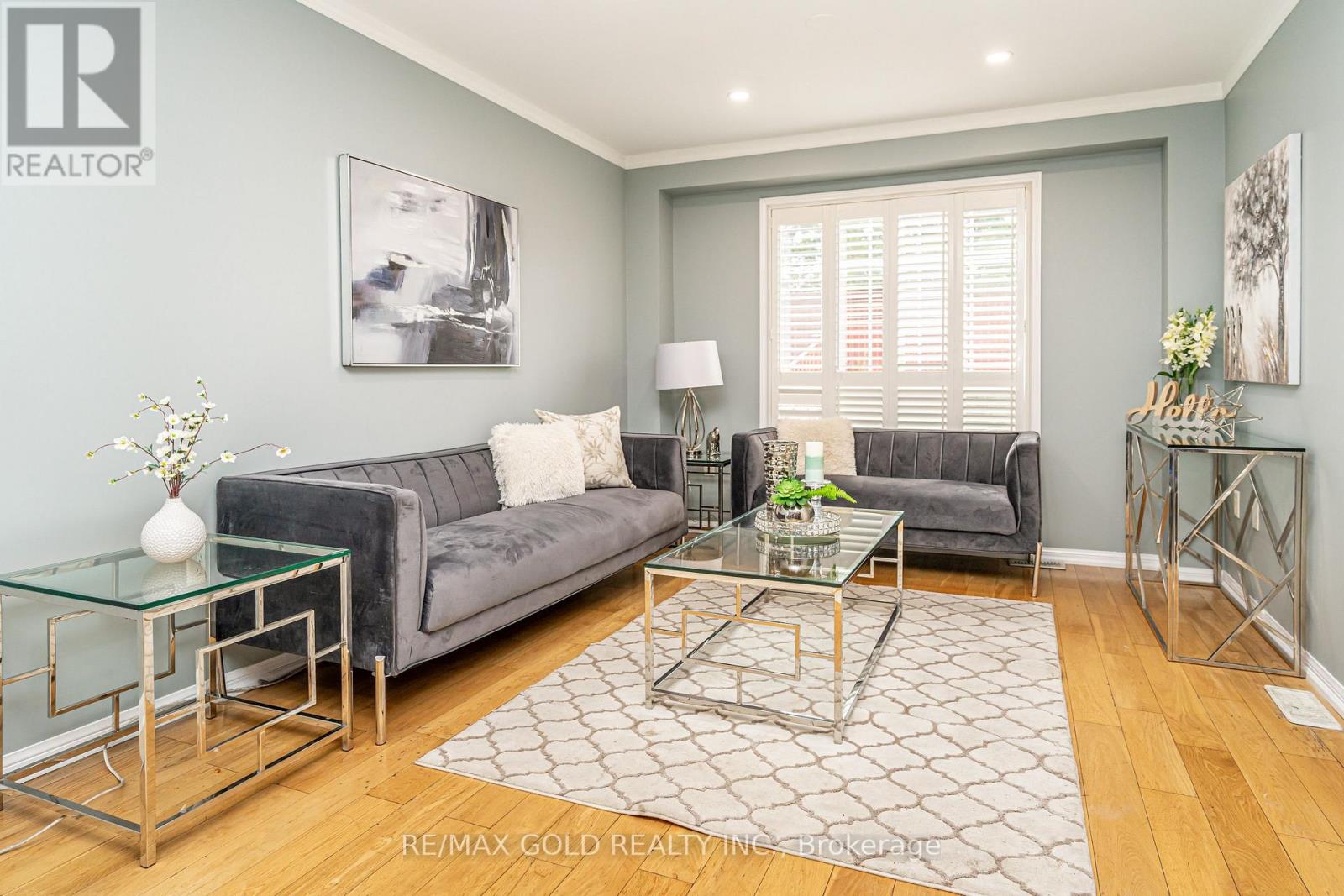 34 JINGLE CRESCENT, Brampton, Ontario