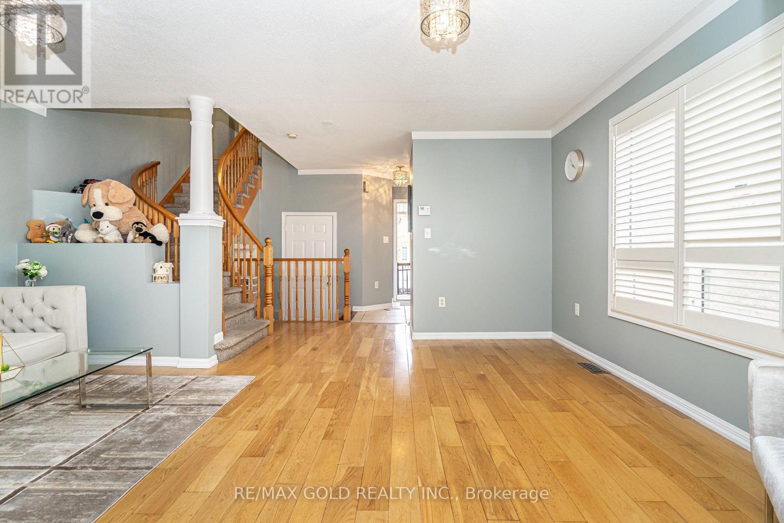 34 Jingle Crescent, Brampton, Ontario  L6S 0B2 - Photo 8 - W12495948