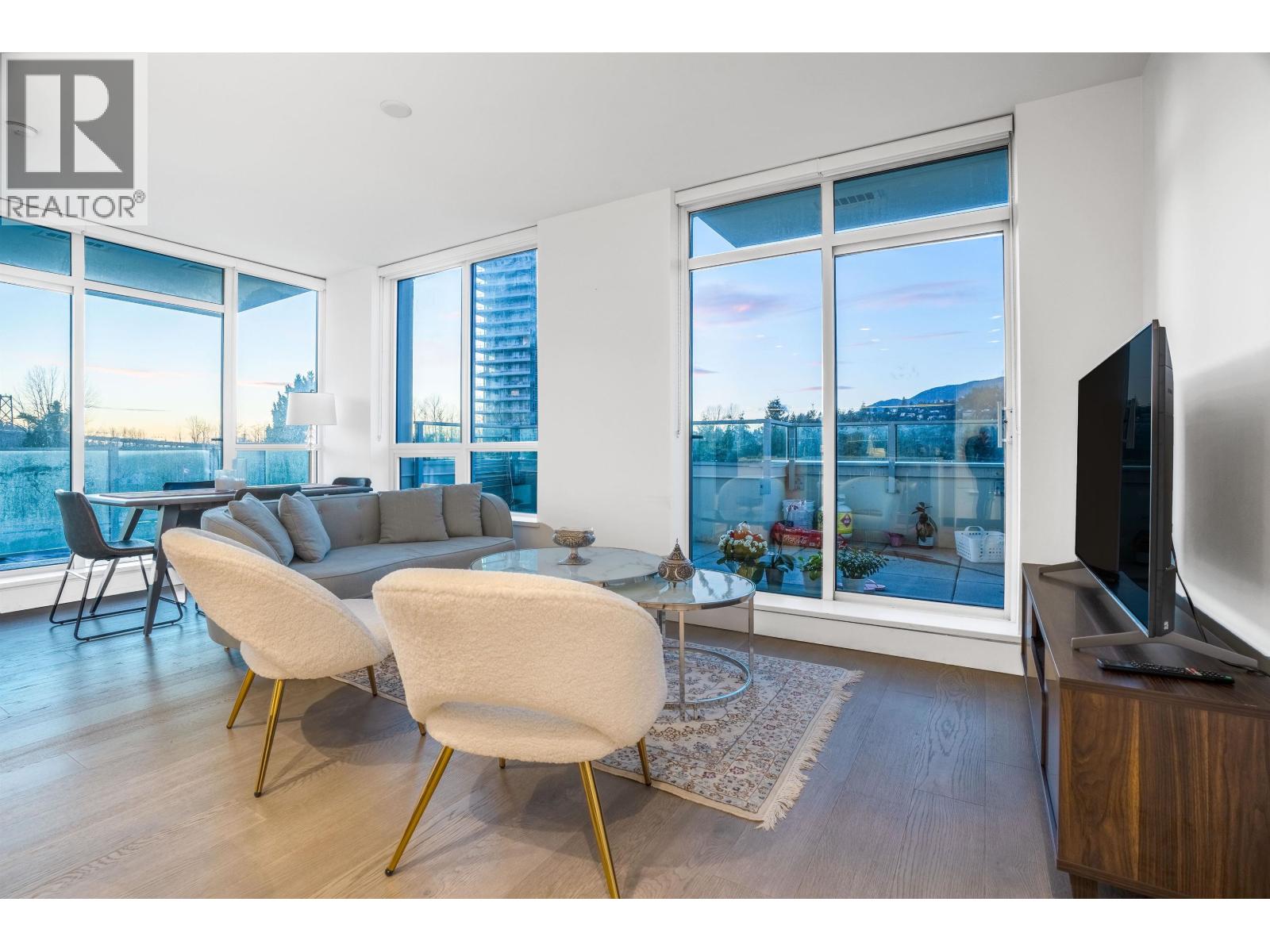 306 1675 Lions Gate Lane, North Vancouver, British Columbia  V7P 3B4 - Photo 2 - R3064824