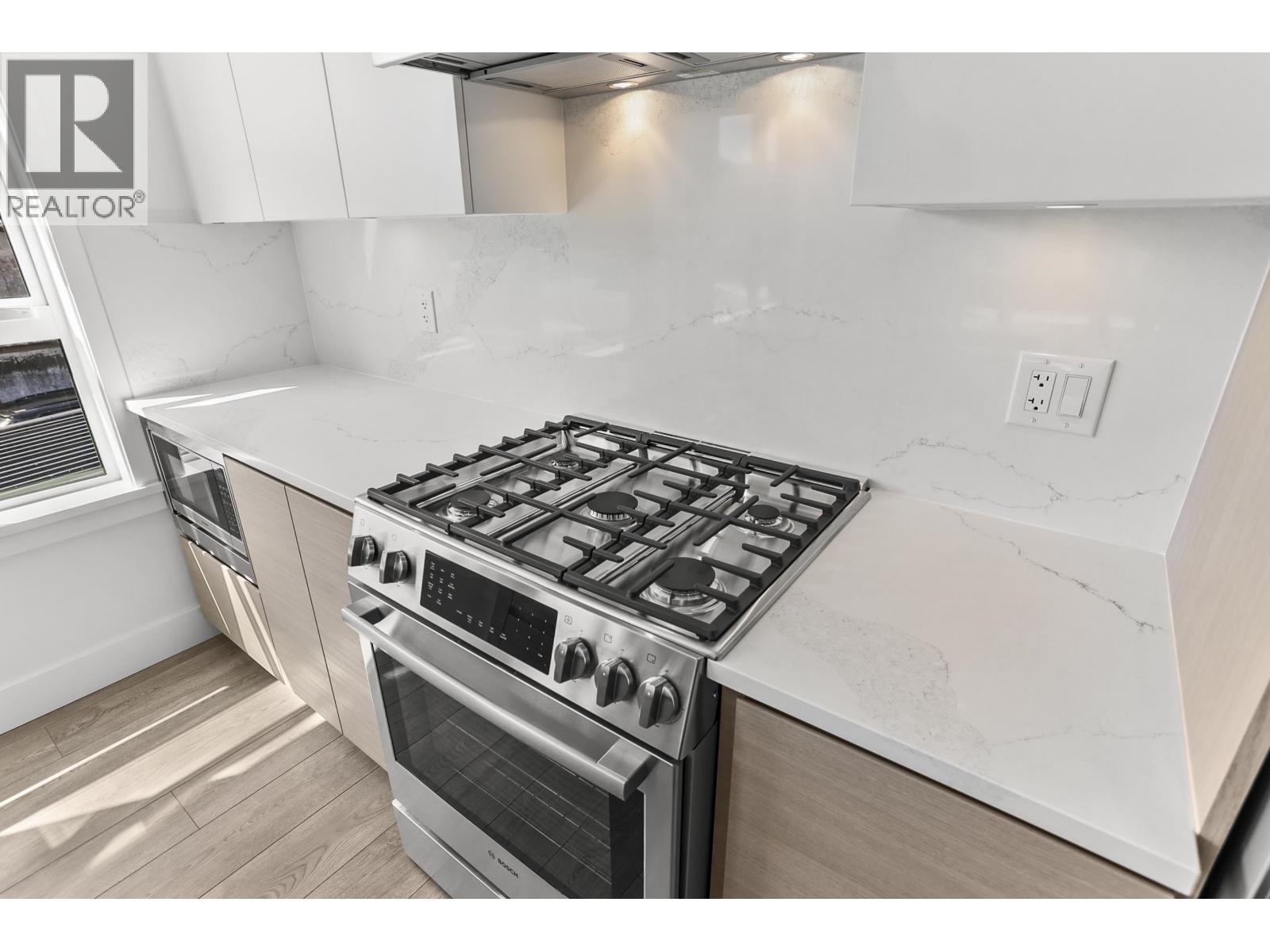 306 4788 Hastings Street, Burnaby, British Columbia V5C 0P3 - Photo 21 - R3064759