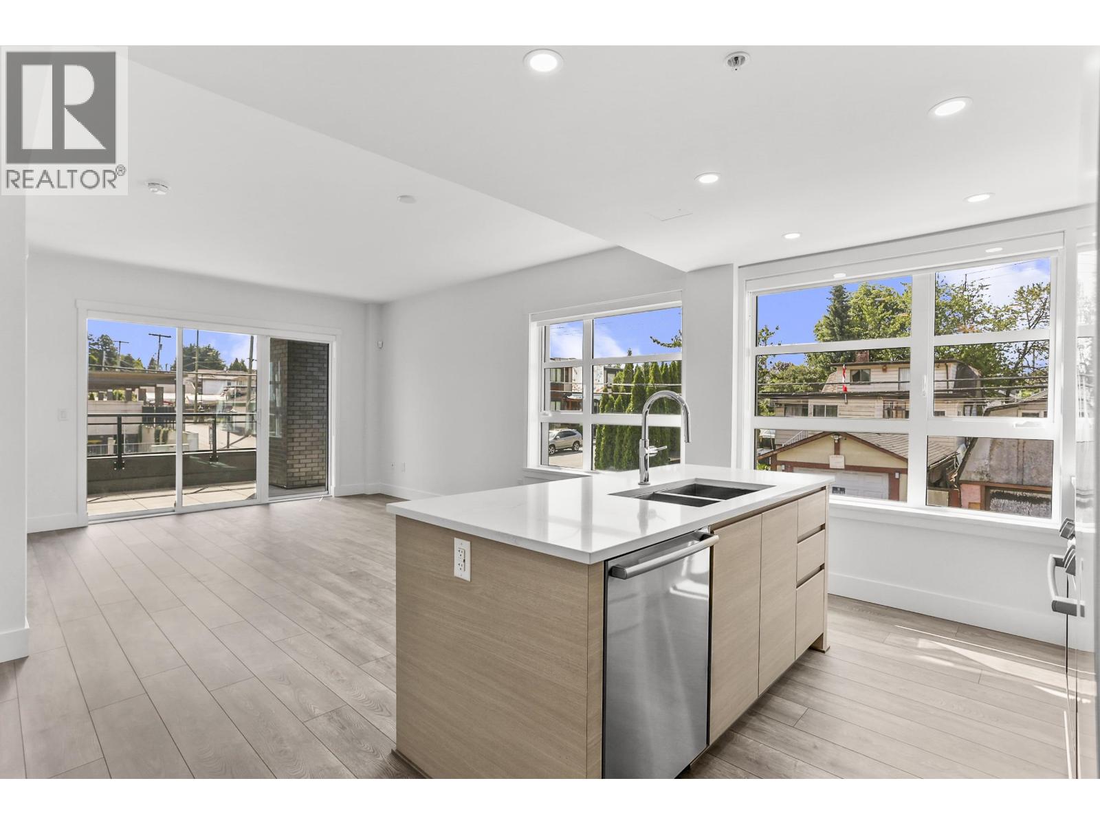 306 4788 Hastings Street, Burnaby, British Columbia V5C 0P3 - Photo 8 - R3064759