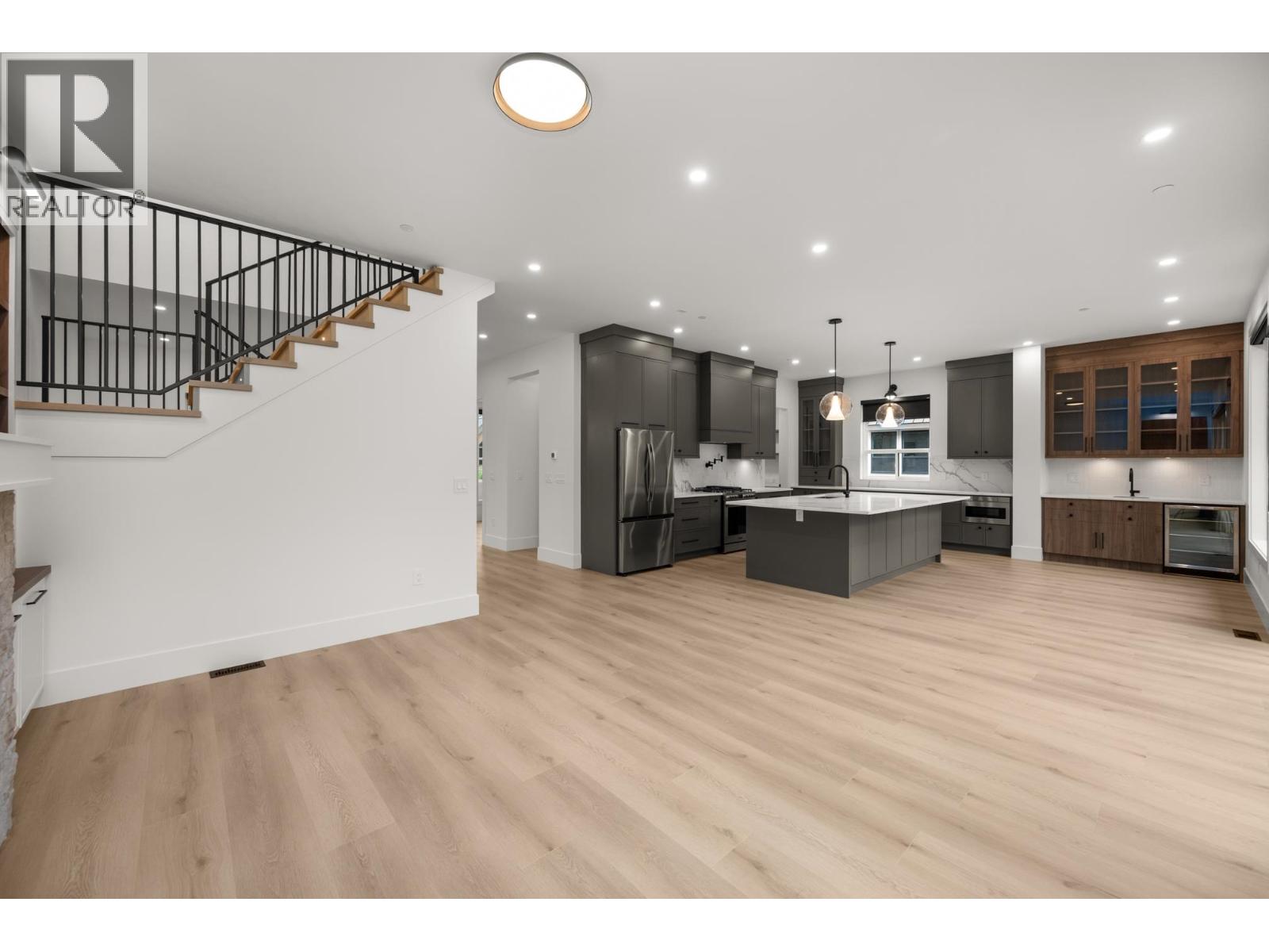 12868 Sheldrake Court, Maple Ridge, British Columbia V4R 2R7 - Photo 9 - R3064836