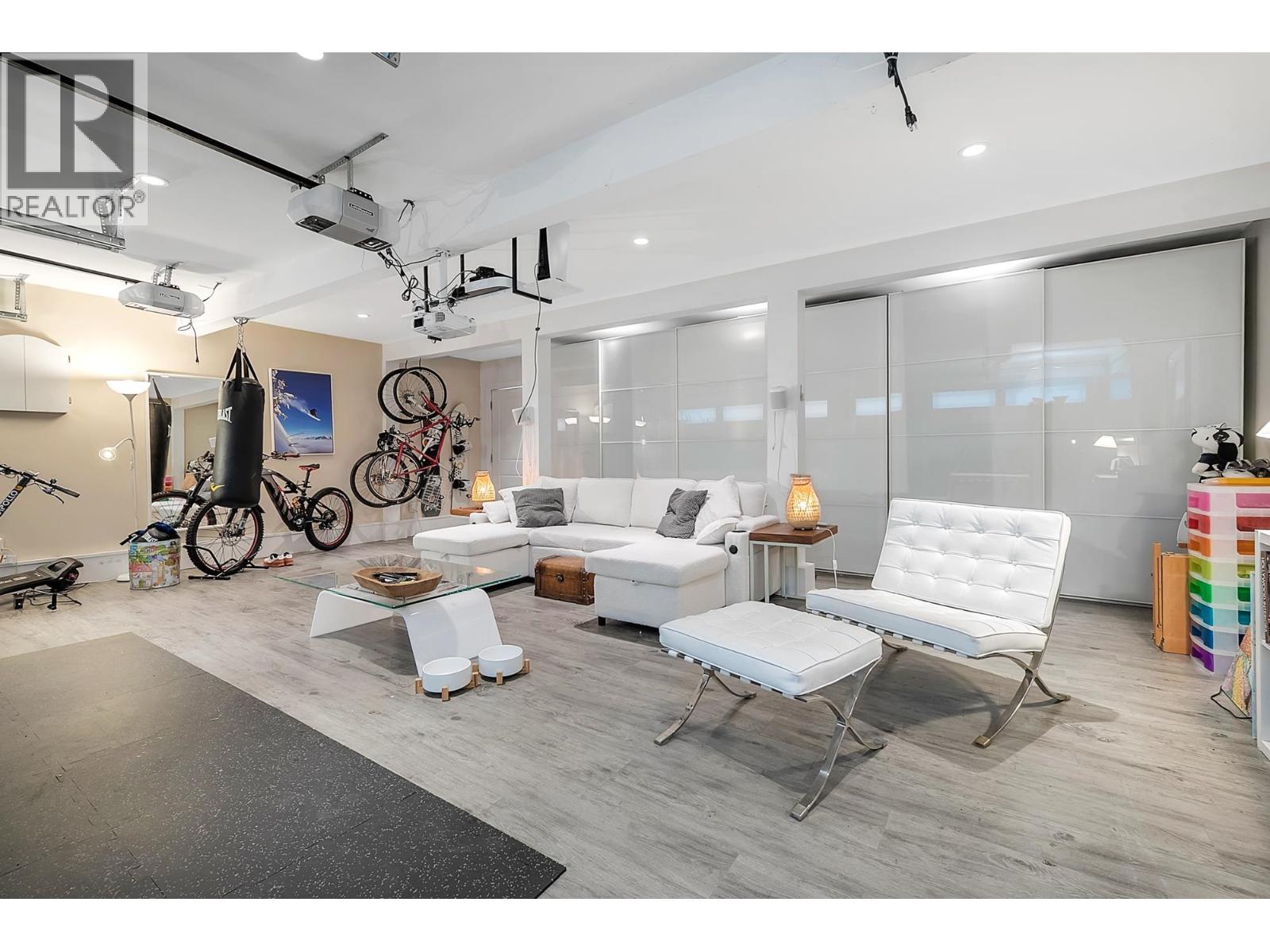 153 W 19th Avenue, Vancouver, British Columbia V5Y 2B5 - Photo 34 - R3064838