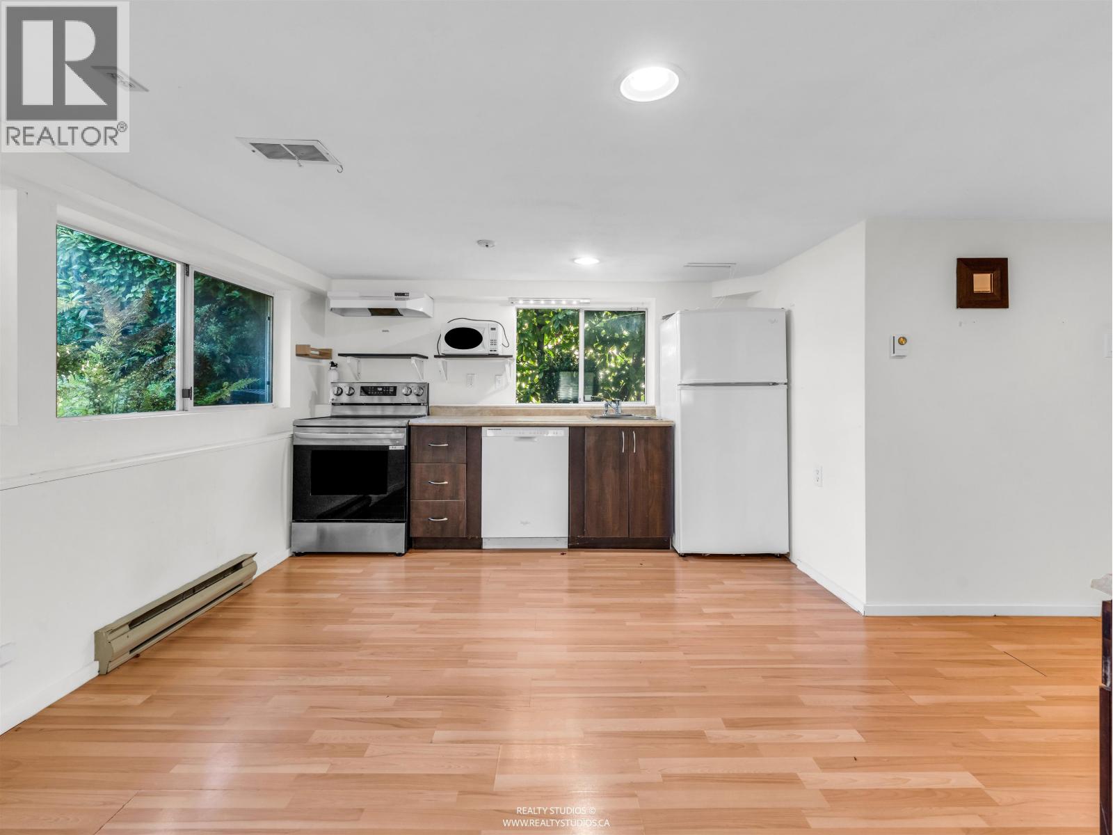 138 W Kings Road, North Vancouver, British Columbia  V7N 2L8 - Photo 24 - R3064846