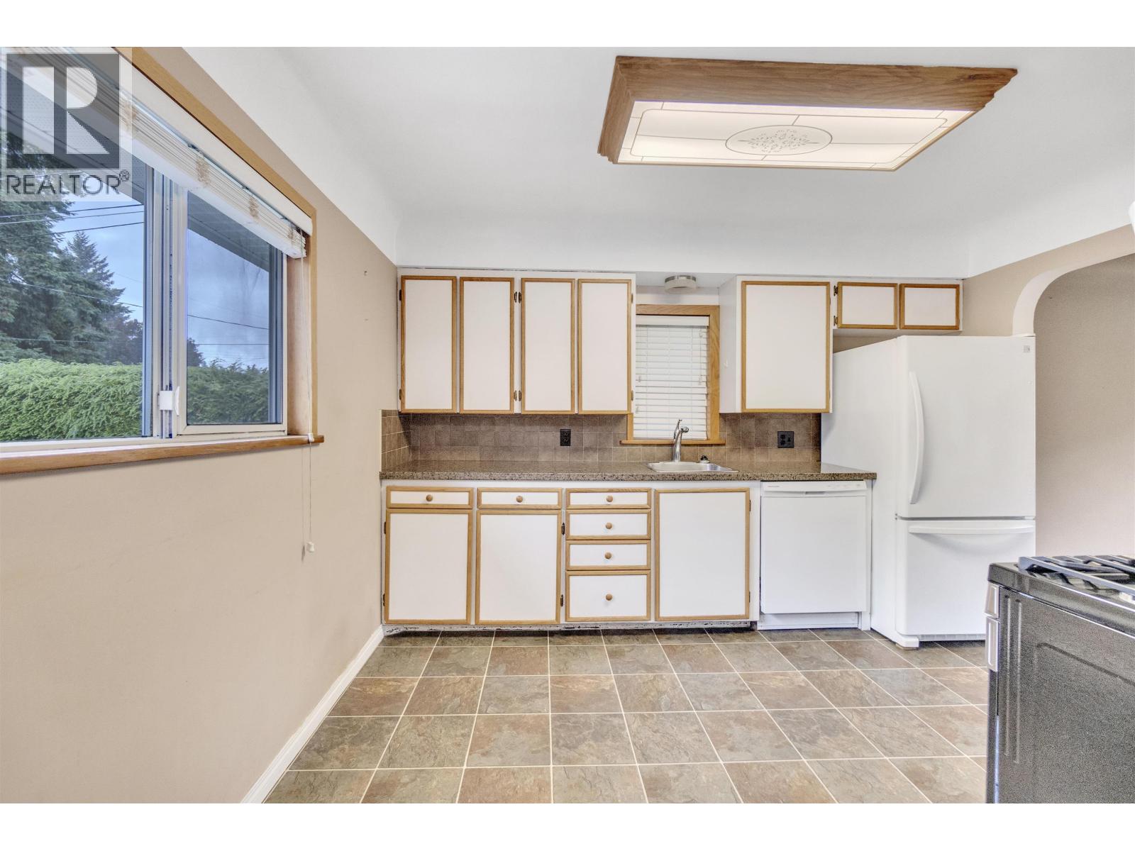 22128 119 Avenue, Maple Ridge, British Columbia  V2X 2Y8 - Photo 12 - R3064849