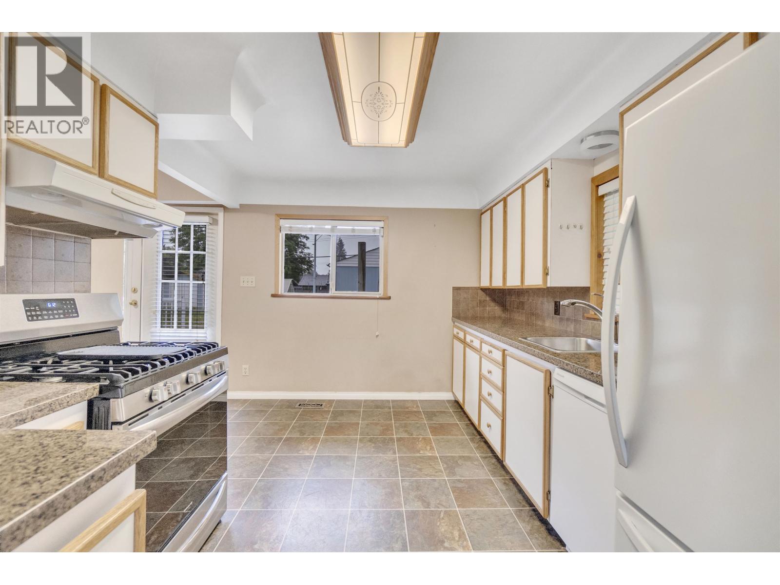 22128 119 Avenue, Maple Ridge, British Columbia  V2X 2Y8 - Photo 13 - R3064849