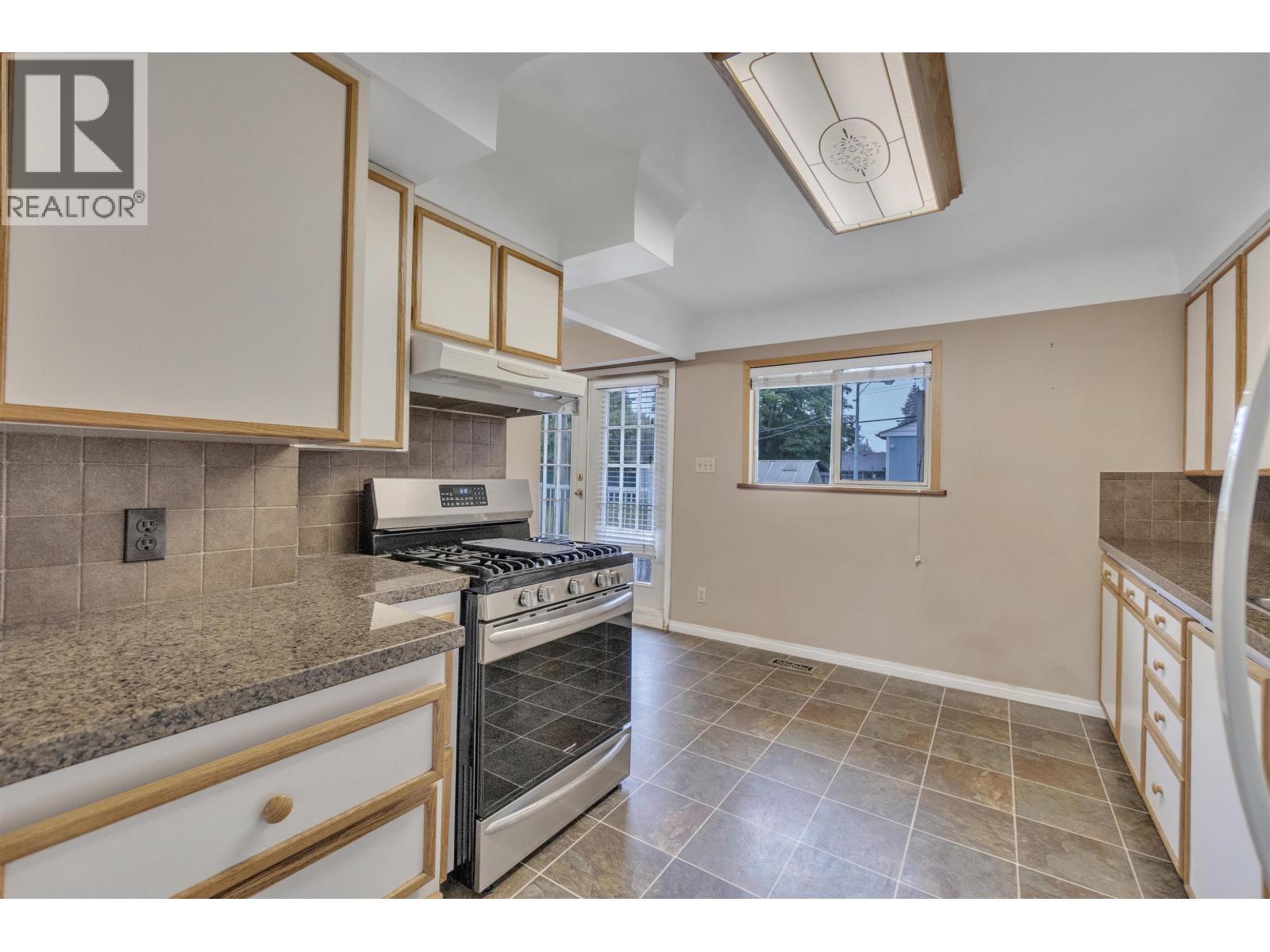 22128 119 Avenue, Maple Ridge, British Columbia  V2X 2Y8 - Photo 14 - R3064849