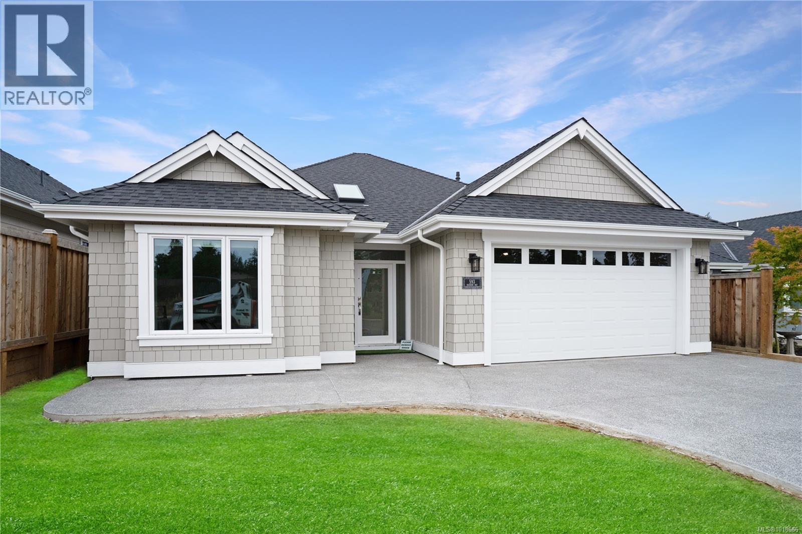 612 Rainbow Way, Parksville, British Columbia