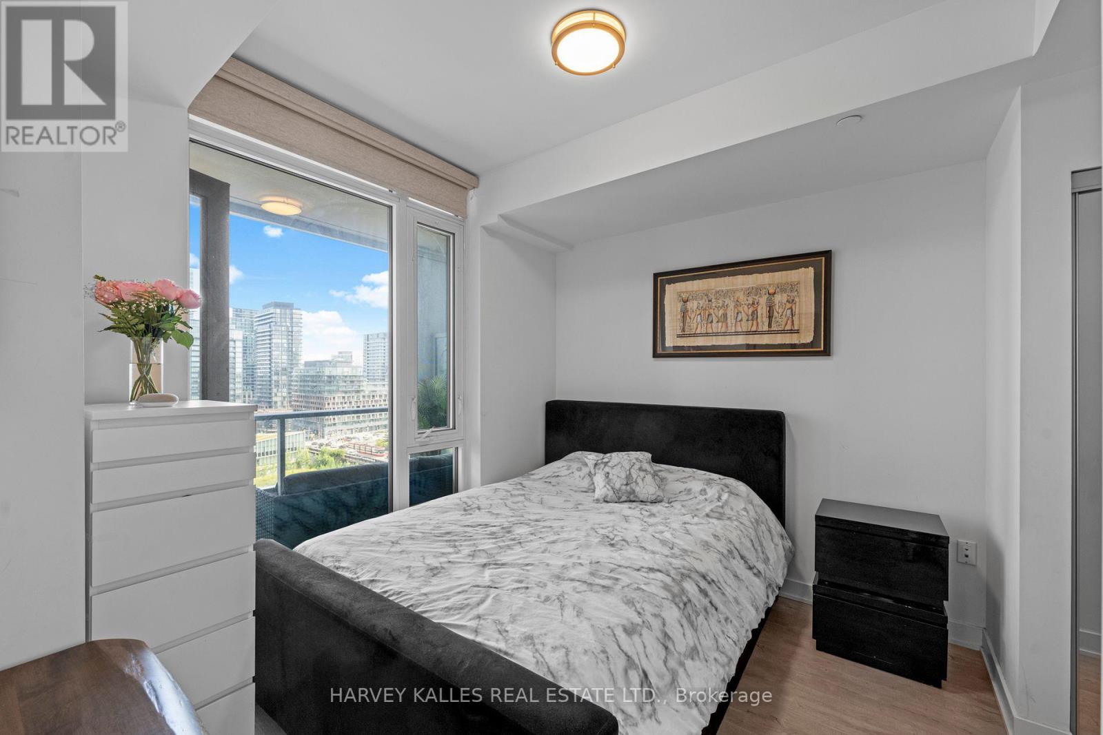 1004 - 576 Front Street W, Toronto, Ontario  M5V 0P8 - Photo 10 - C12510432