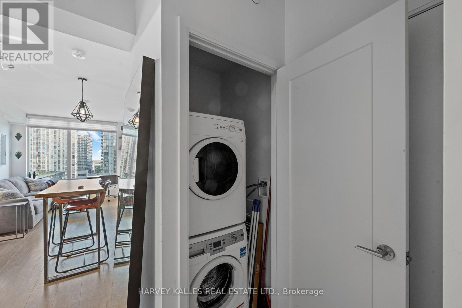 1004 - 576 Front Street W, Toronto, Ontario  M5V 0P8 - Photo 18 - C12510432