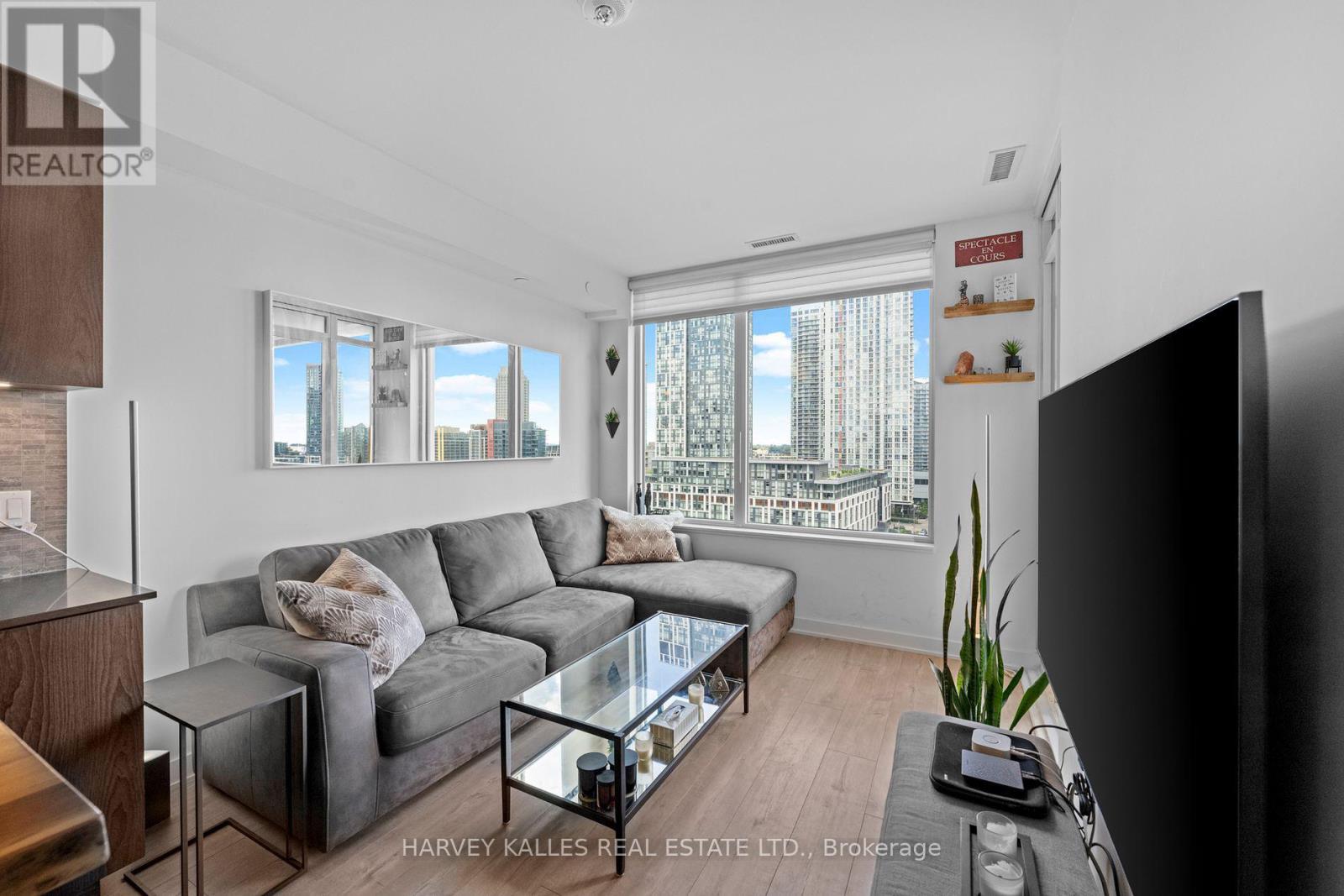 1004 - 576 Front Street W, Toronto, Ontario  M5V 0P8 - Photo 4 - C12510432