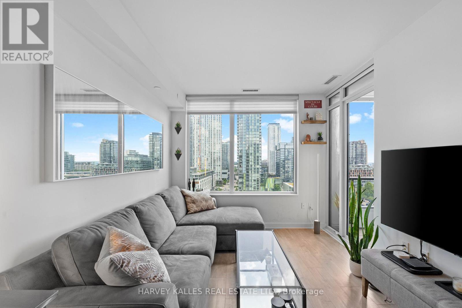 1004 - 576 Front Street W, Toronto, Ontario  M5V 0P8 - Photo 5 - C12510432