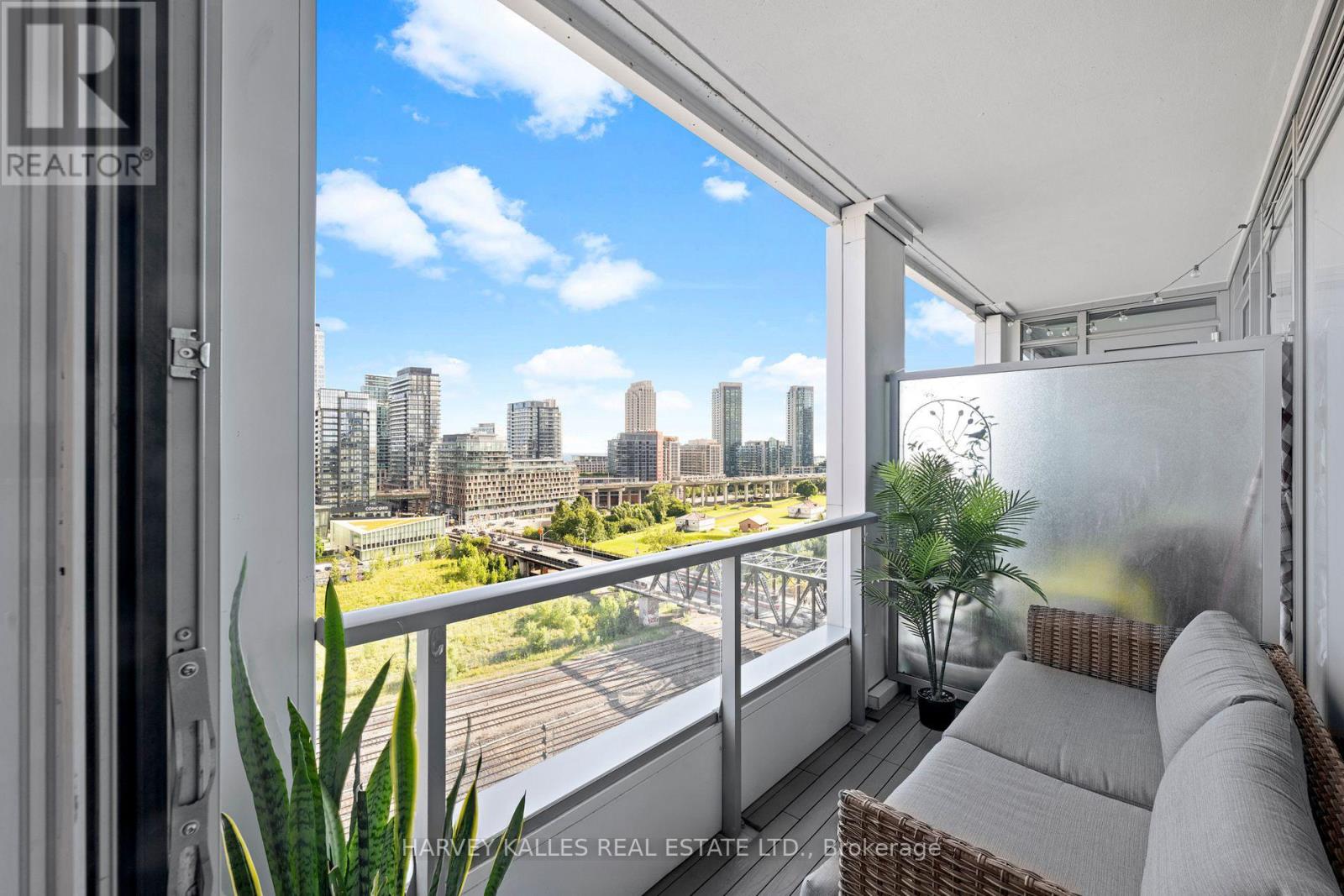 1004 - 576 Front Street W, Toronto, Ontario  M5V 0P8 - Photo 6 - C12510432