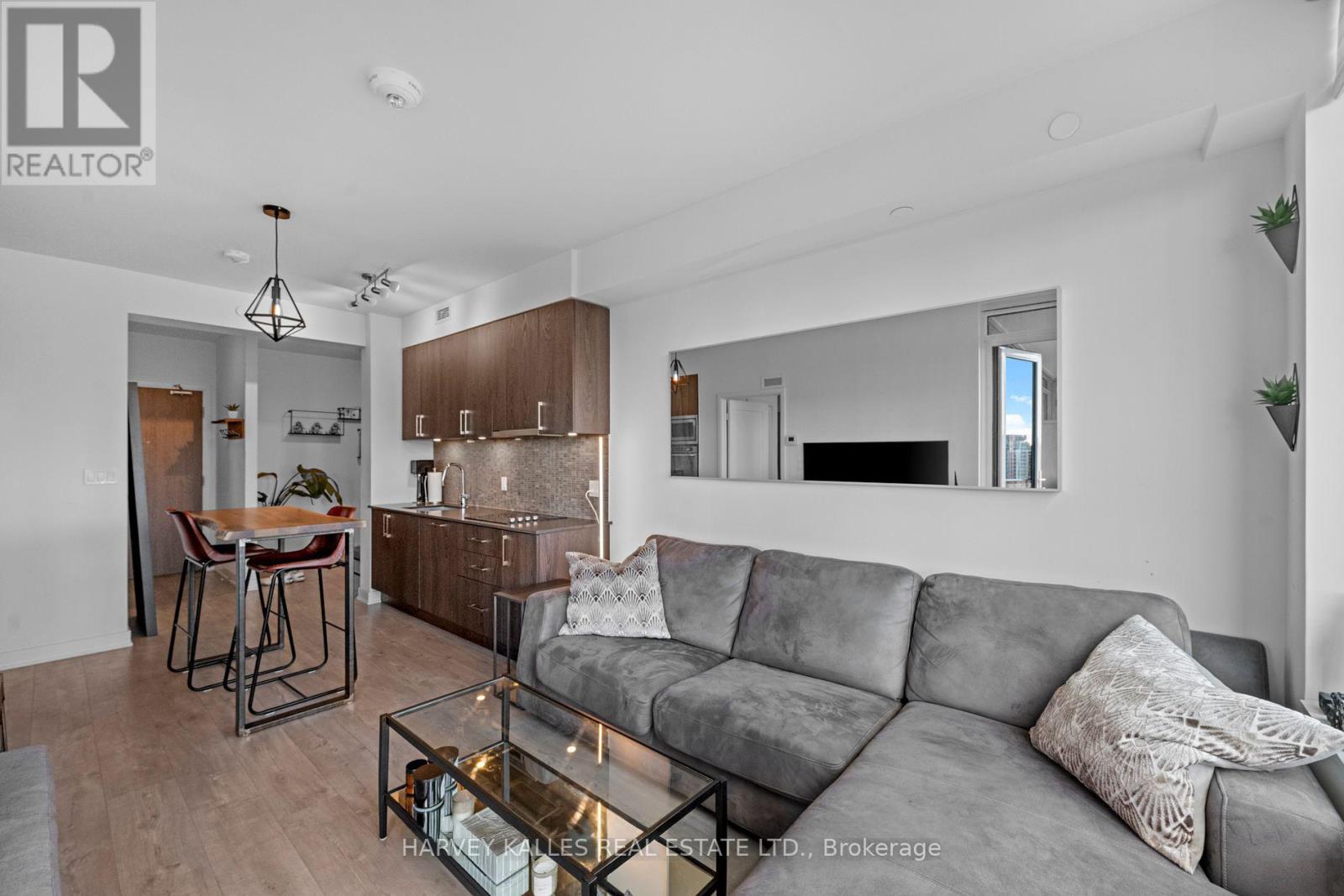 1004 - 576 Front Street W, Toronto, Ontario  M5V 0P8 - Photo 8 - C12510432