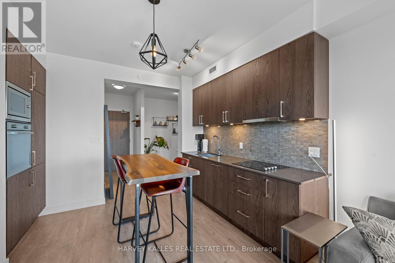 1004 - 576 Front Street W, Toronto, Ontario  M5V 0P8 - Photo 9 - C12510432