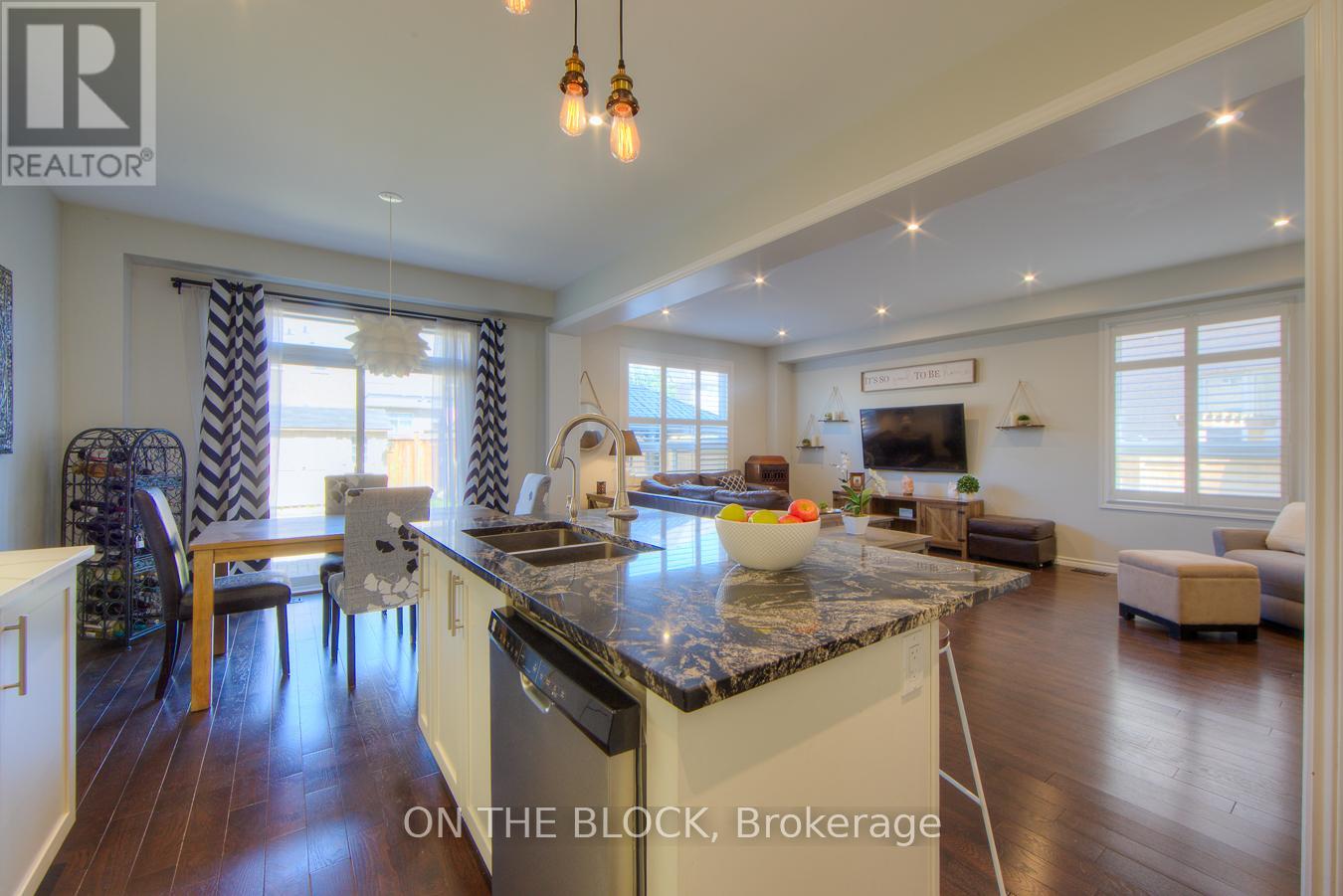 59 Hawke Crescent, New Tecumseth (Tottenham), Ontario  L0G 1W0 - Photo 13 - N12510444