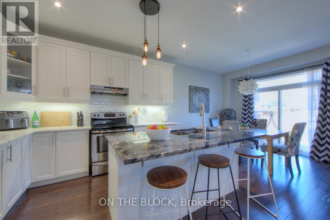 59 Hawke Crescent, New Tecumseth (Tottenham), Ontario  L0G 1W0 - Photo 14 - N12510444