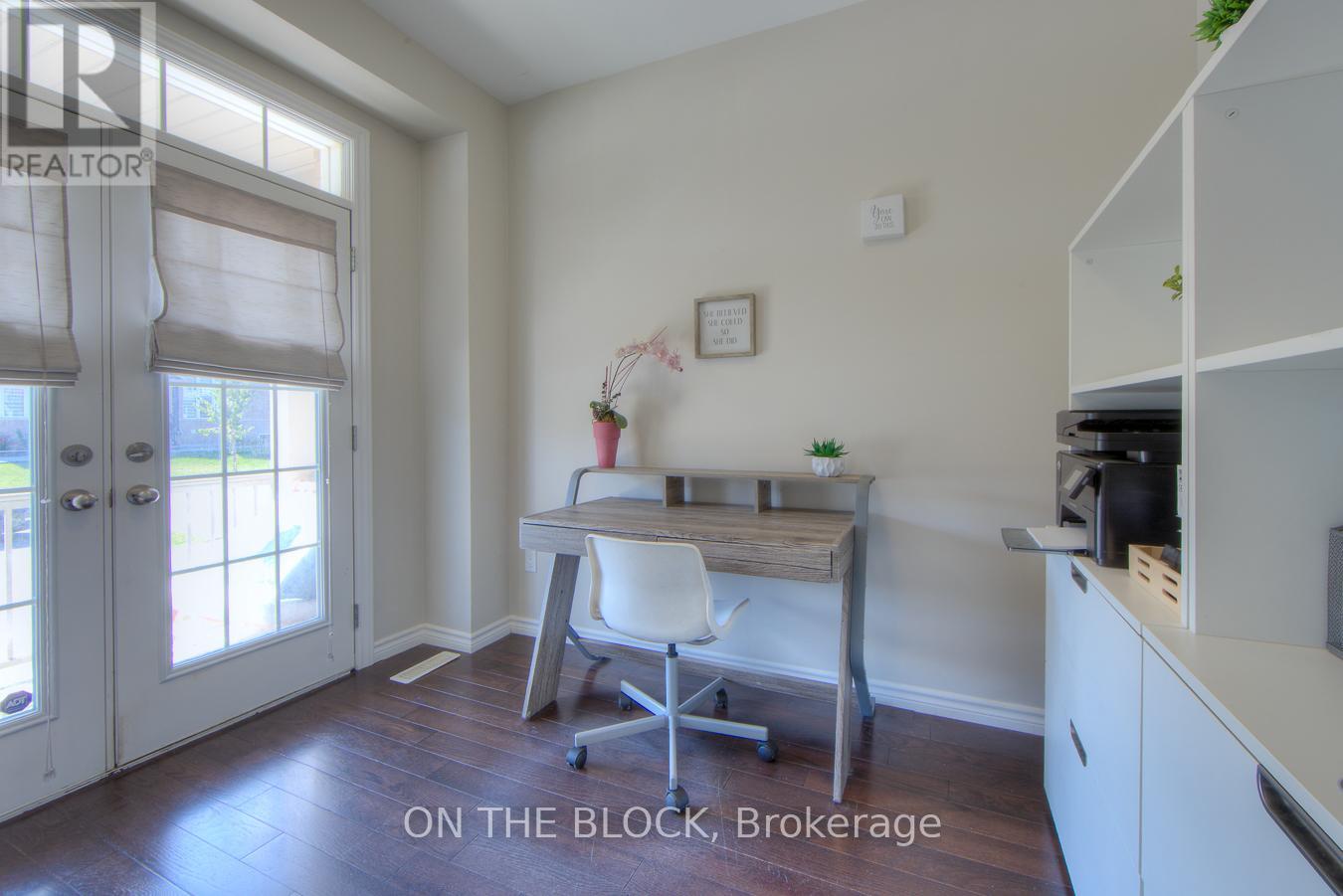 59 Hawke Crescent, New Tecumseth (Tottenham), Ontario  L0G 1W0 - Photo 2 - N12510444