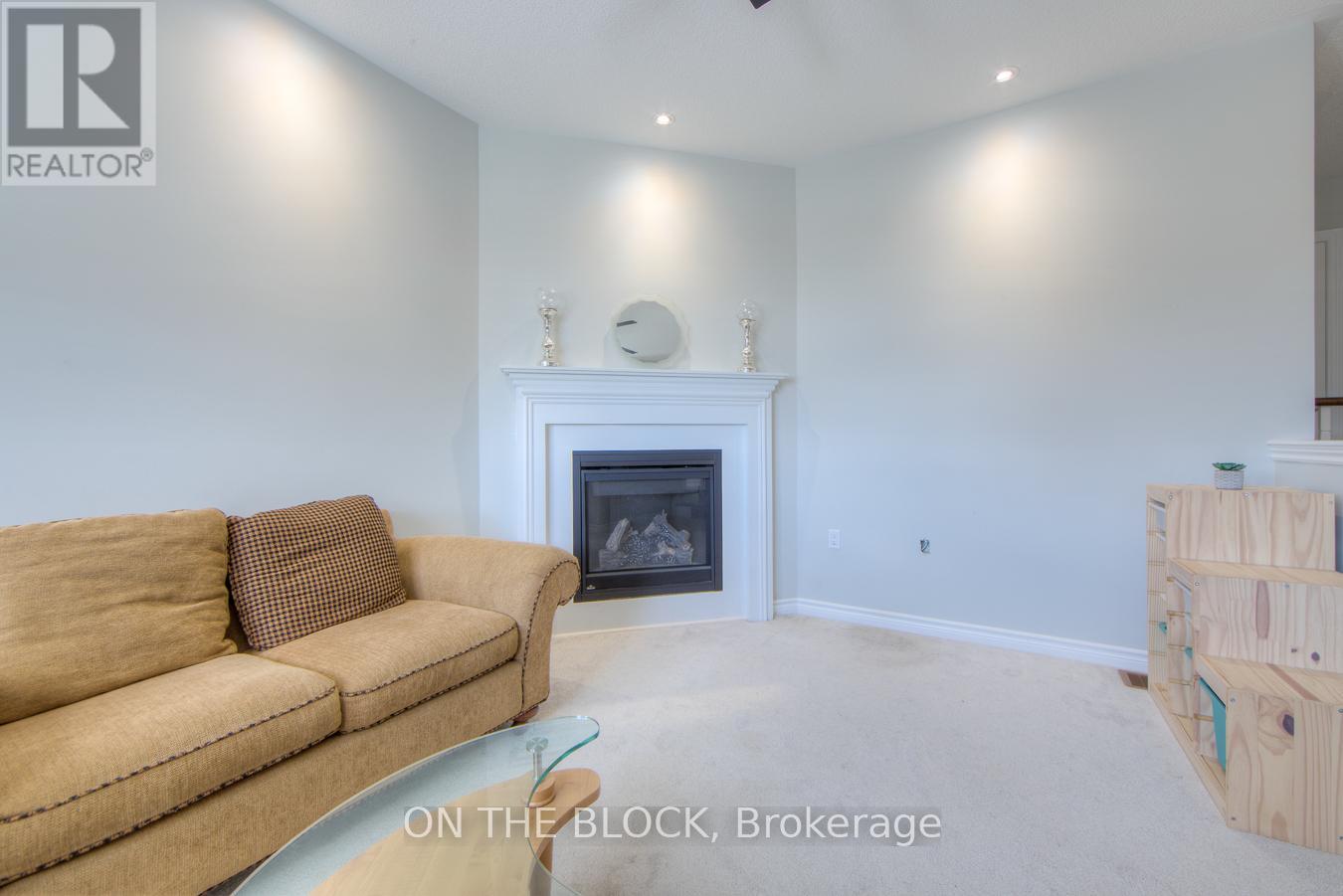 59 Hawke Crescent, New Tecumseth (Tottenham), Ontario  L0G 1W0 - Photo 21 - N12510444