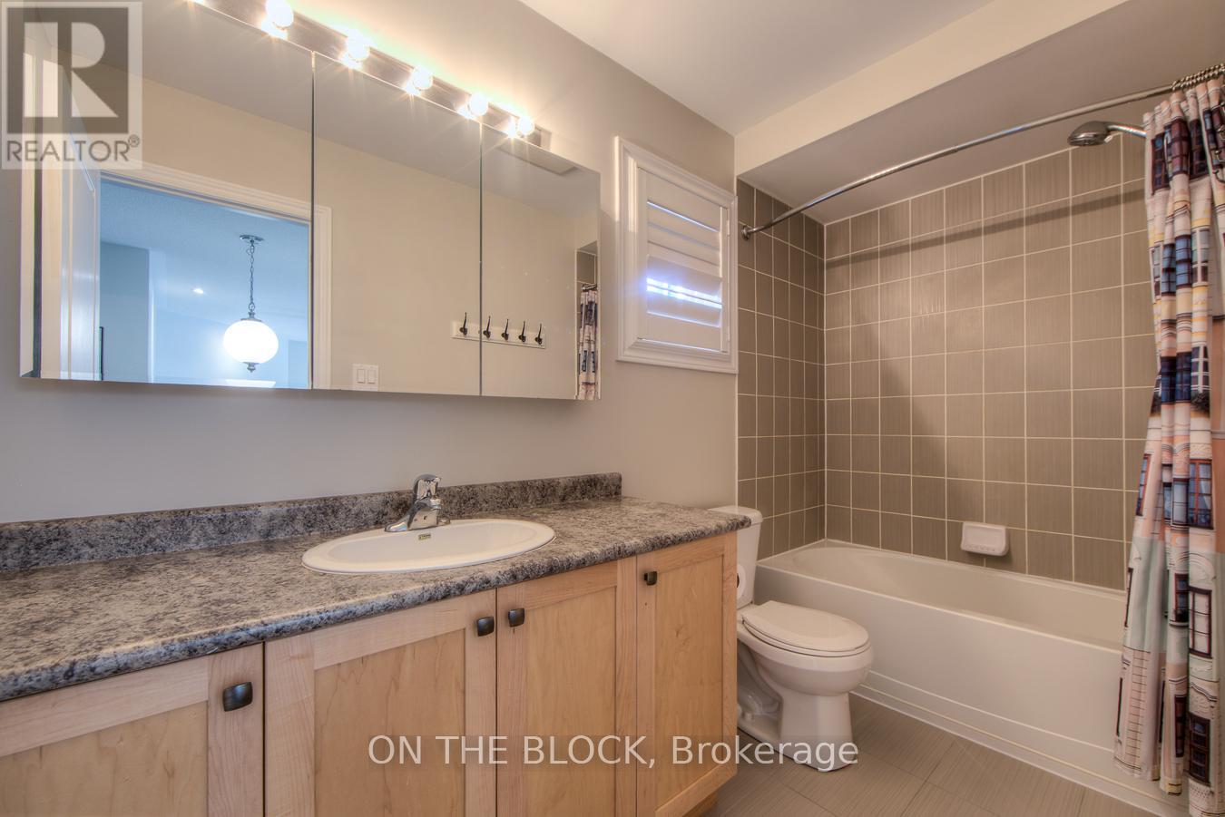 59 Hawke Crescent, New Tecumseth (Tottenham), Ontario  L0G 1W0 - Photo 24 - N12510444