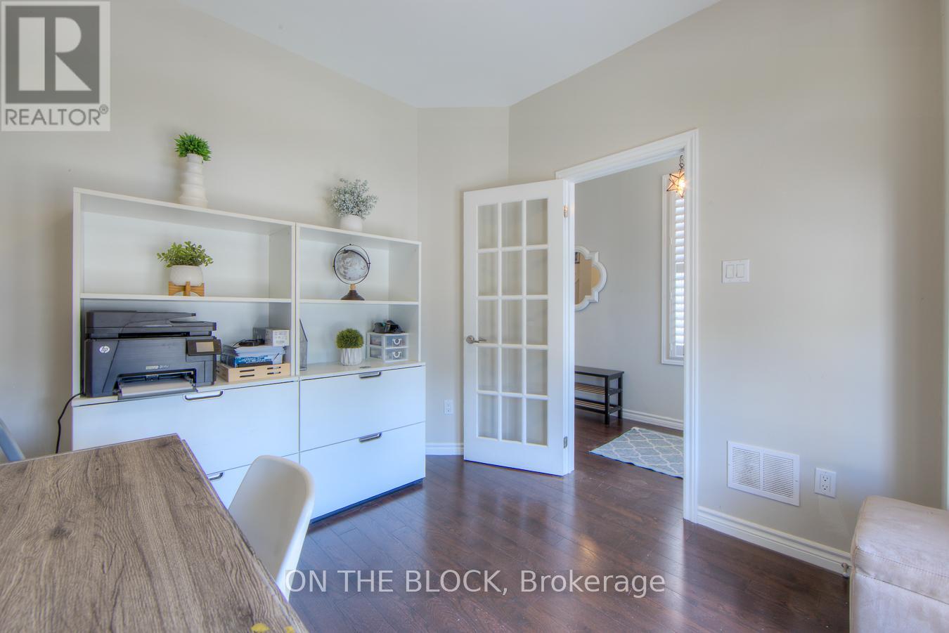 59 Hawke Crescent, New Tecumseth (Tottenham), Ontario  L0G 1W0 - Photo 3 - N12510444