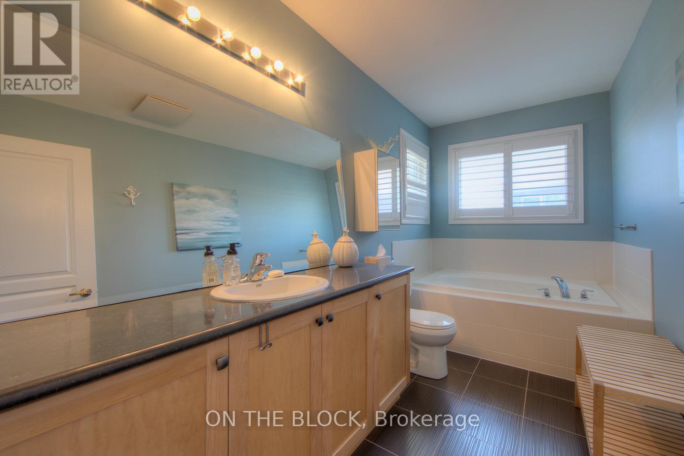 59 Hawke Crescent, New Tecumseth (Tottenham), Ontario  L0G 1W0 - Photo 35 - N12510444