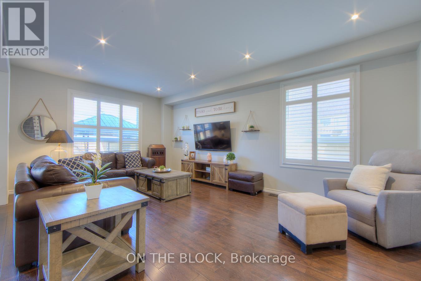 59 Hawke Crescent, New Tecumseth (Tottenham), Ontario  L0G 1W0 - Photo 8 - N12510444