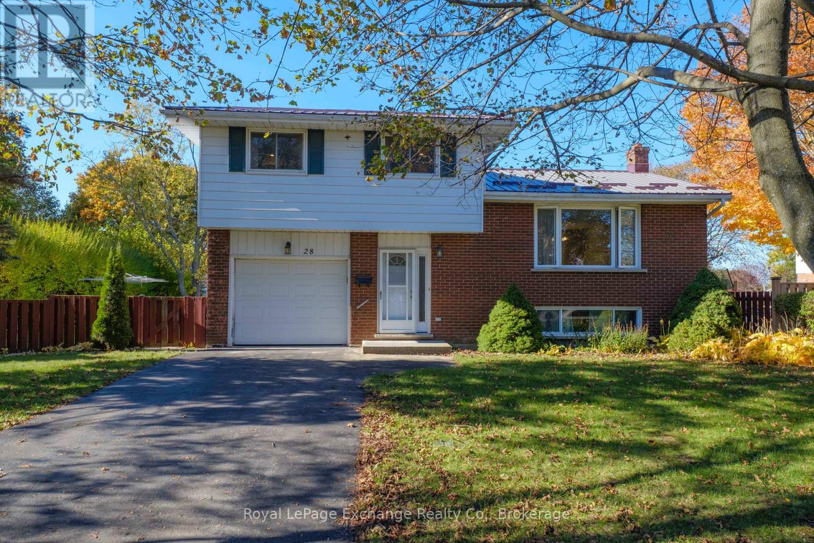 28 Heather Boulevard, Huron-Kinloss, Ontario N2Z 2M6 - Photo 2 - X12495494