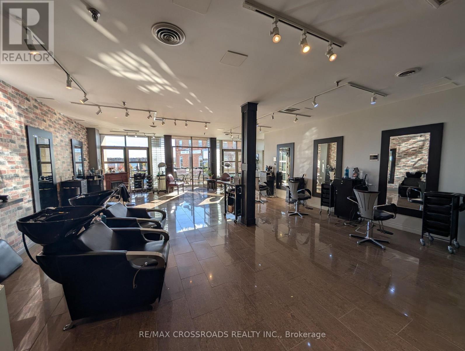 200 - 50 Dunlop Street E, Barrie, Ontario  L4M 6J9 - Photo 27 - S12505826