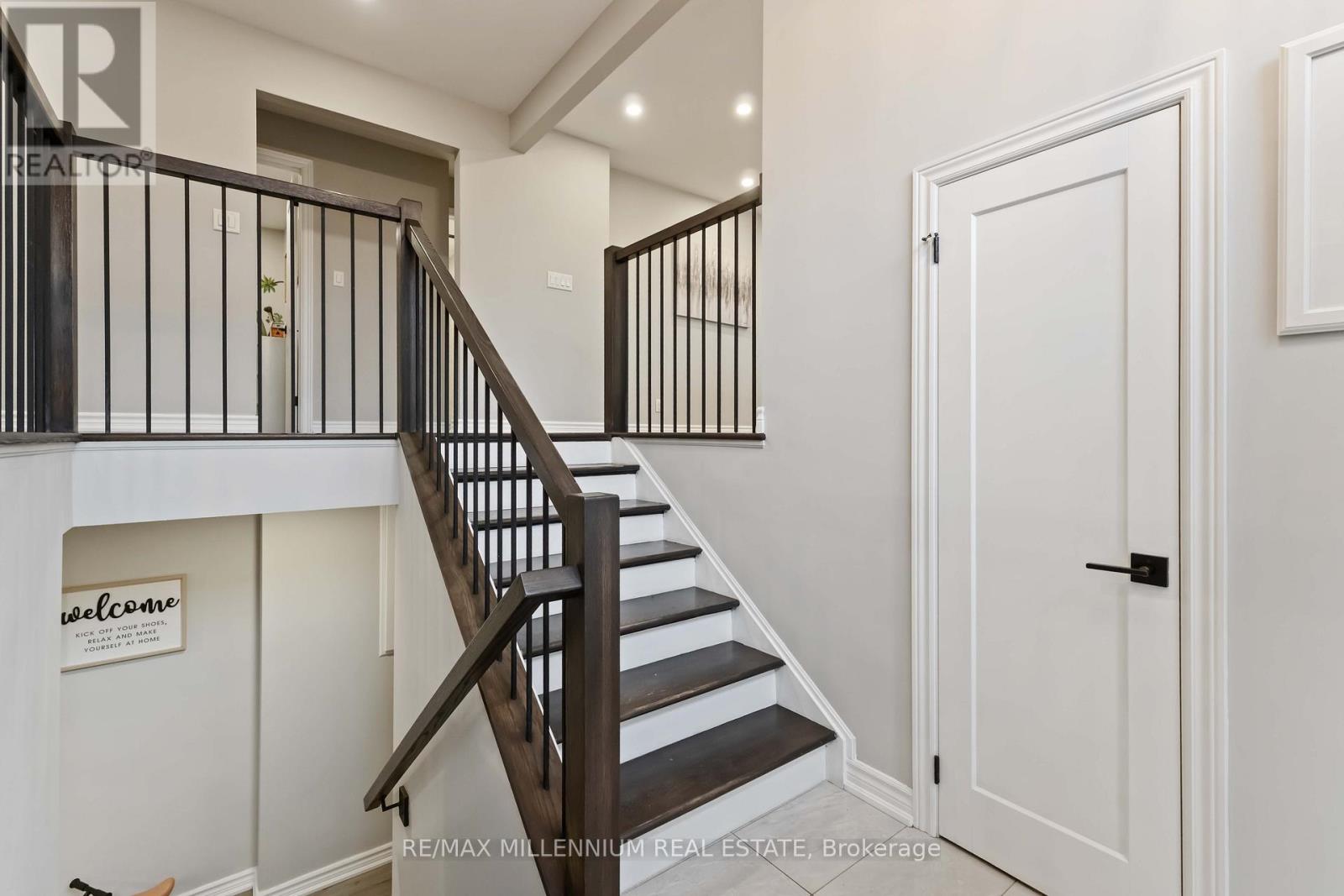 45 Bradley Street, St. Catharines, Ontario  L2T 1R5 - Photo 10 - X12509314