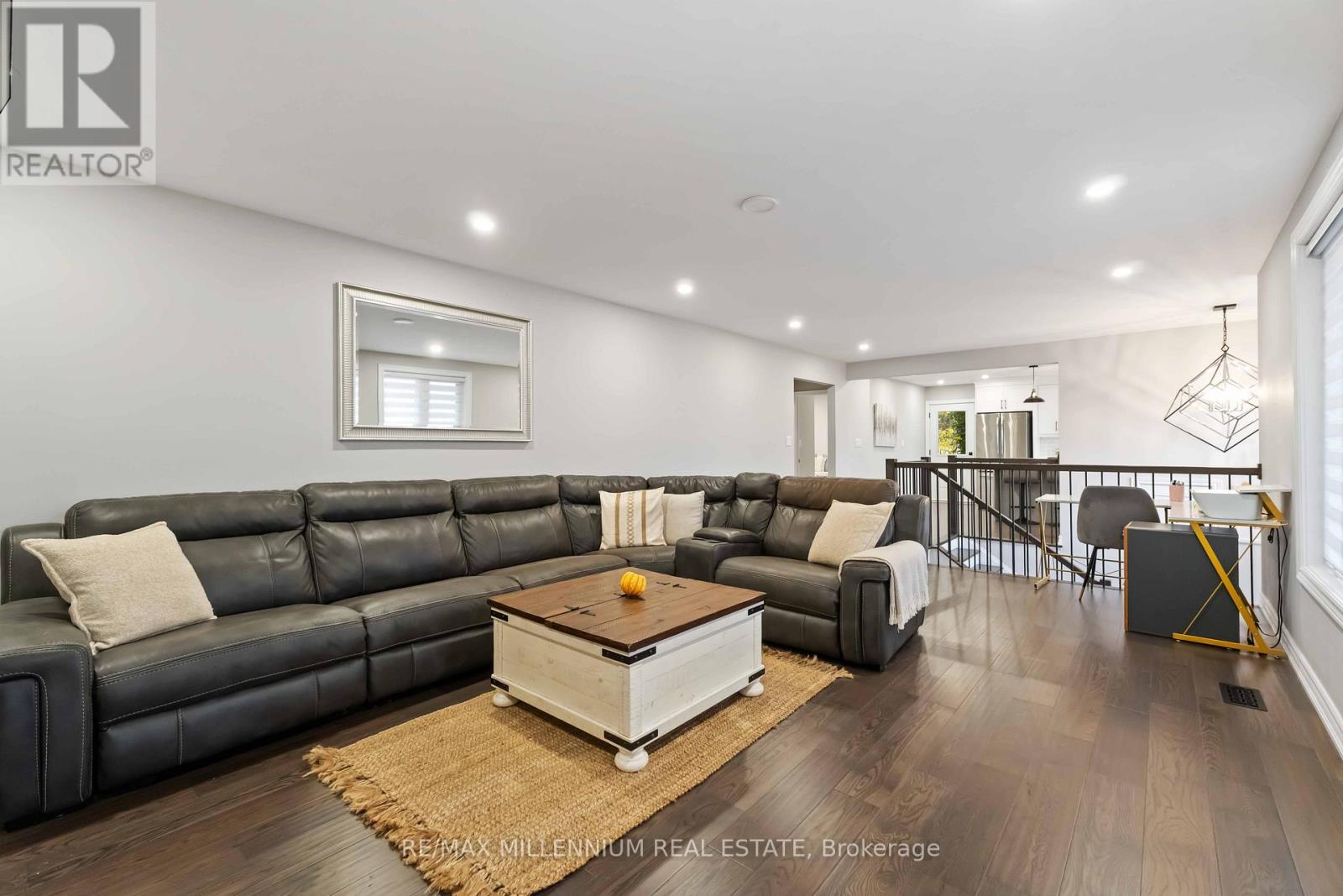 45 Bradley Street, St. Catharines, Ontario  L2T 1R5 - Photo 15 - X12509314