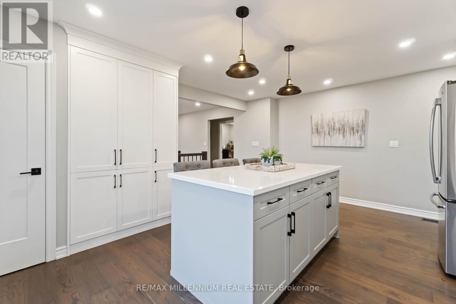 45 Bradley Street, St. Catharines, Ontario  L2T 1R5 - Photo 20 - X12509314