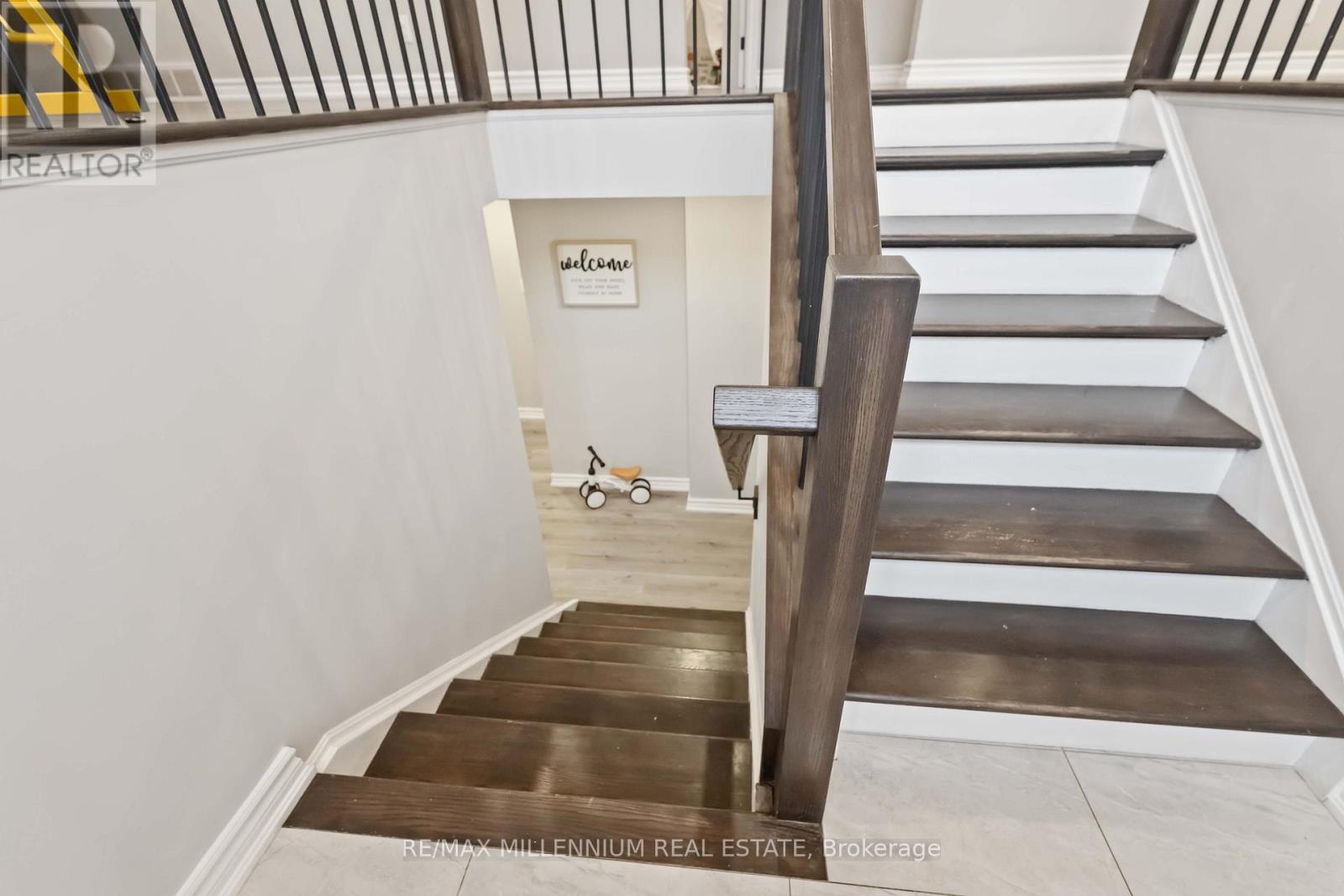 45 Bradley Street, St. Catharines, Ontario  L2T 1R5 - Photo 9 - X12509314