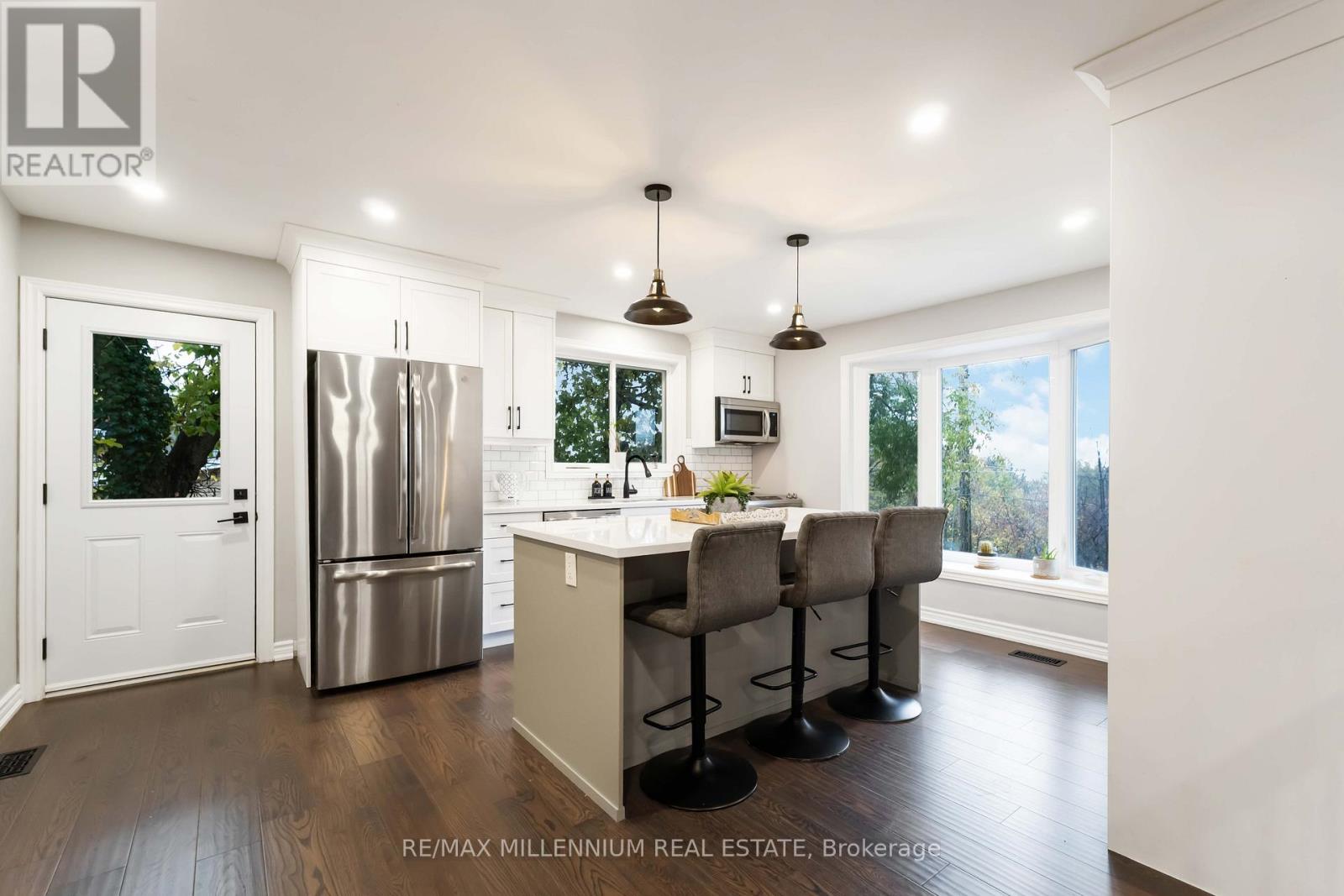 45 Bradley Street, St. Catharines, Ontario  L2T 1R5 - Photo 17 - X12509314