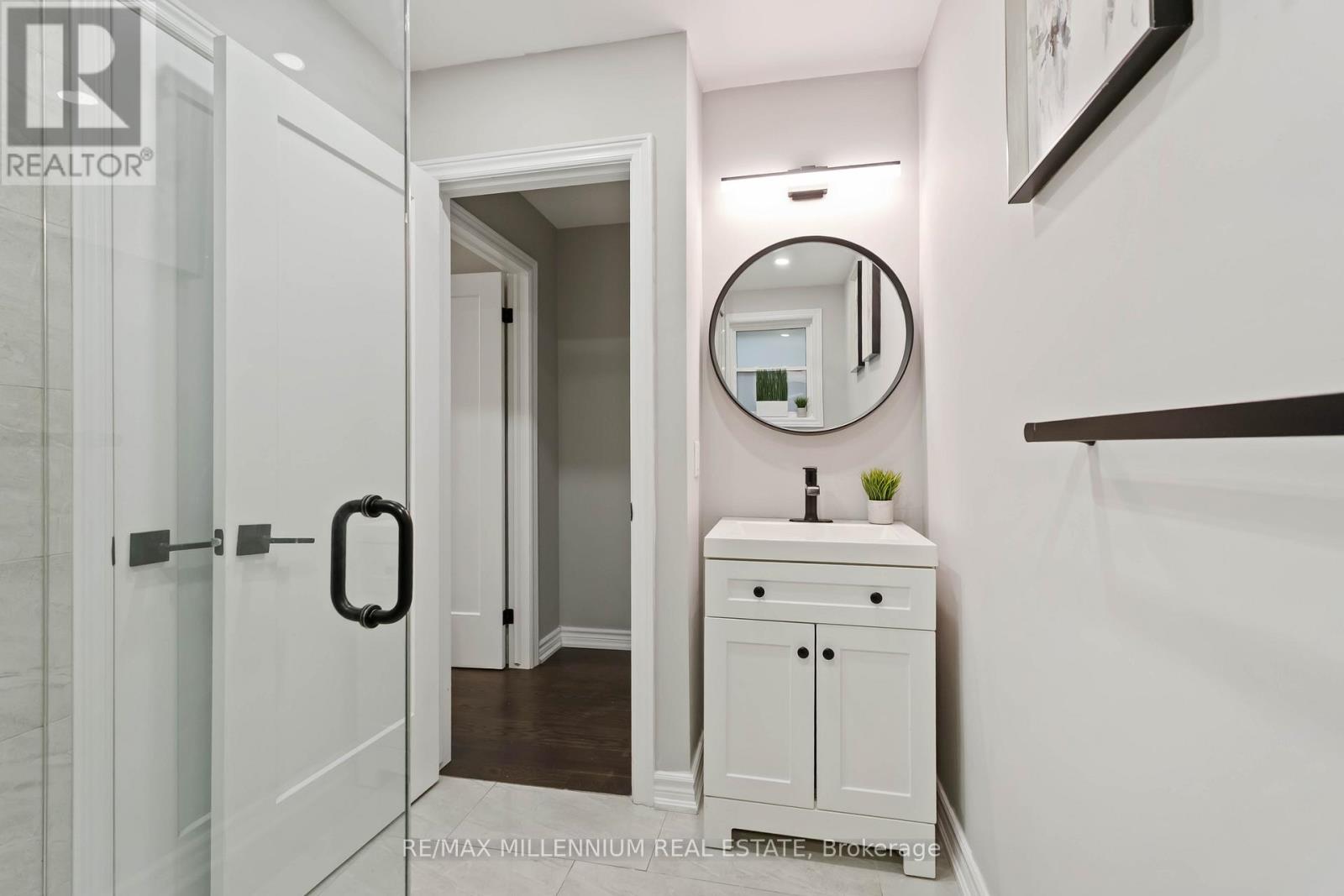 45 Bradley Street, St. Catharines, Ontario  L2T 1R5 - Photo 28 - X12509314