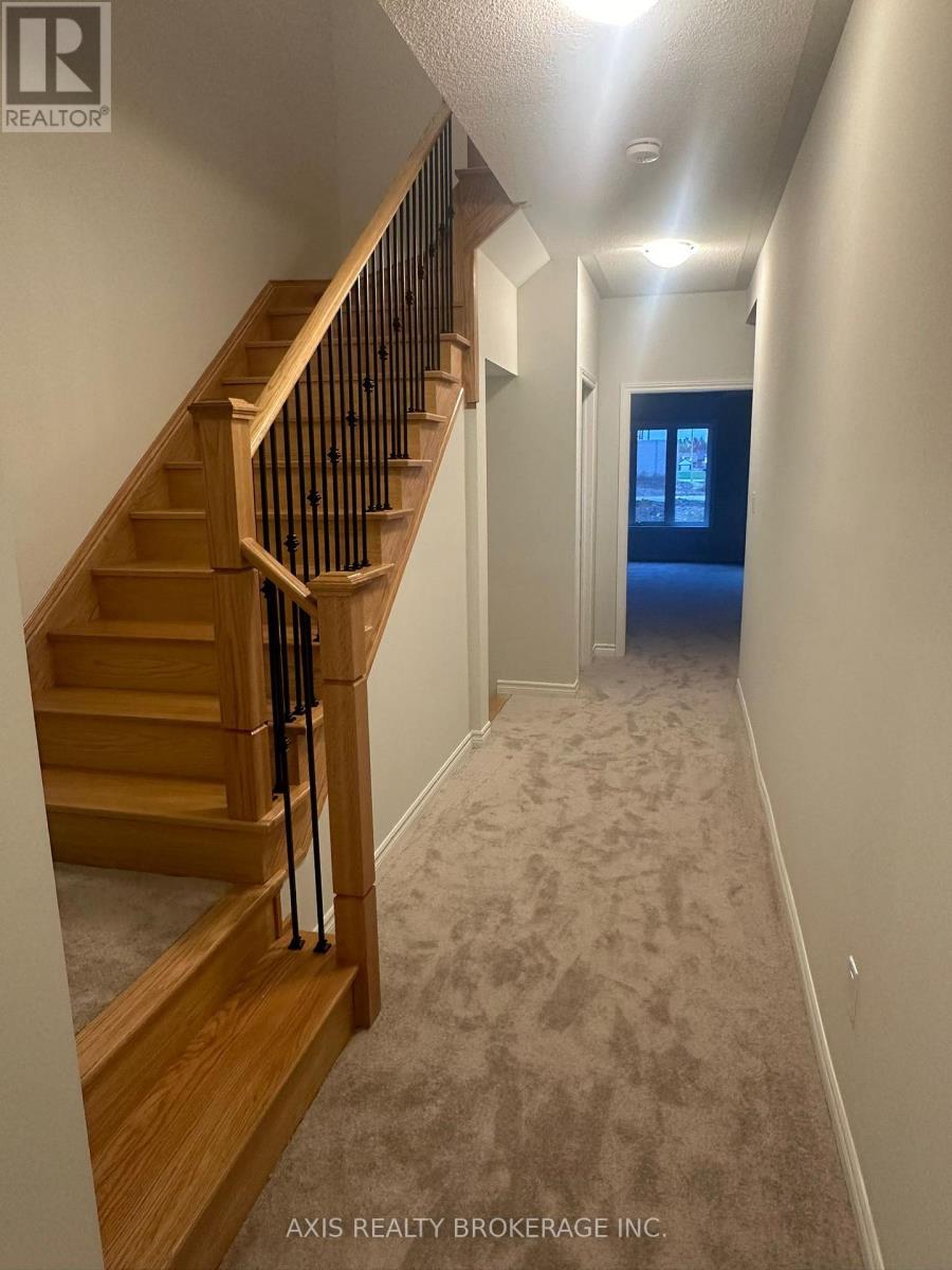 106 Baker Street, Thorold, Ontario  L2V 3P4 - Photo 3 - X12510438