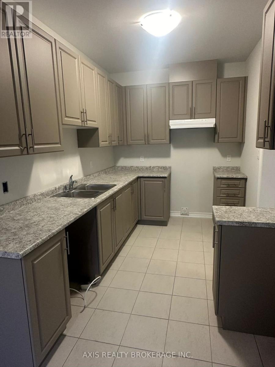 106 Baker Street, Thorold, Ontario  L2V 3P4 - Photo 4 - X12510438