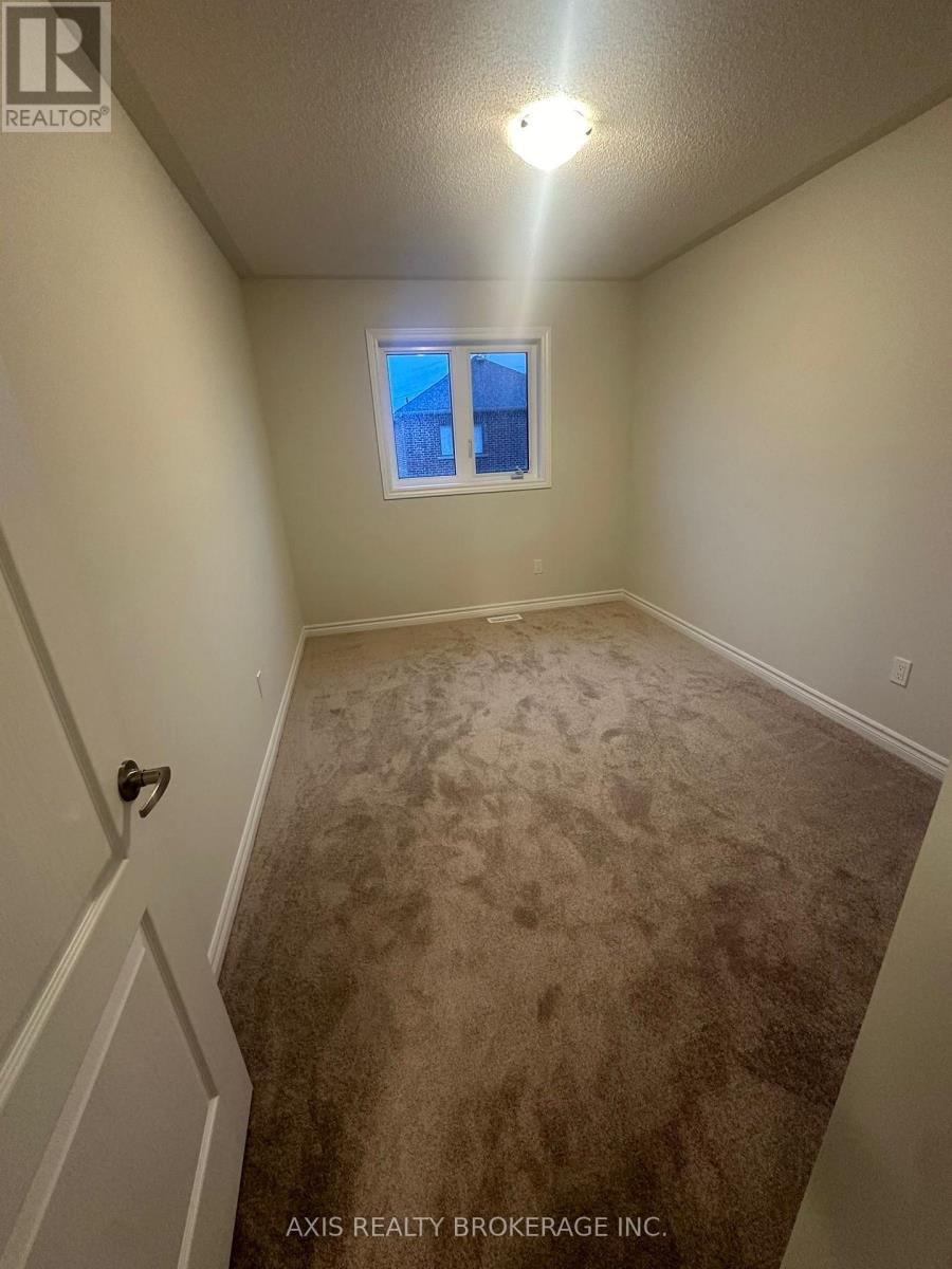 106 Baker Street, Thorold, Ontario  L2V 3P4 - Photo 5 - X12510438