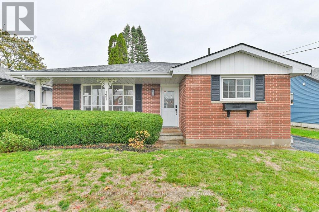 121 PALMER ROAD, Belleville, Ontario