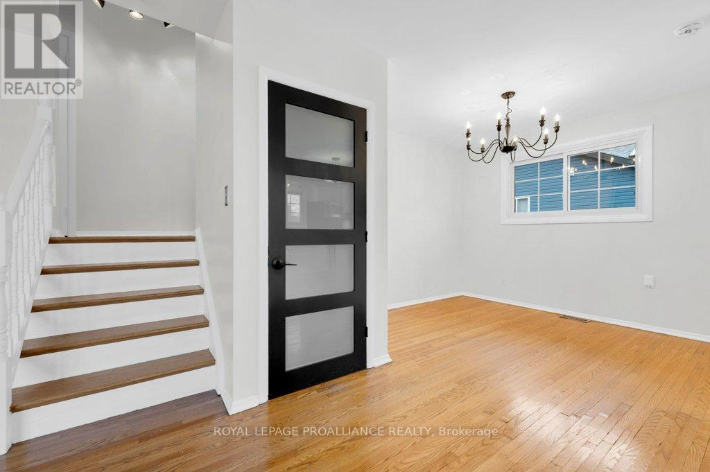 121 Palmer Road, Belleville, Ontario K8P 4C7 - Photo 12 - X12510506