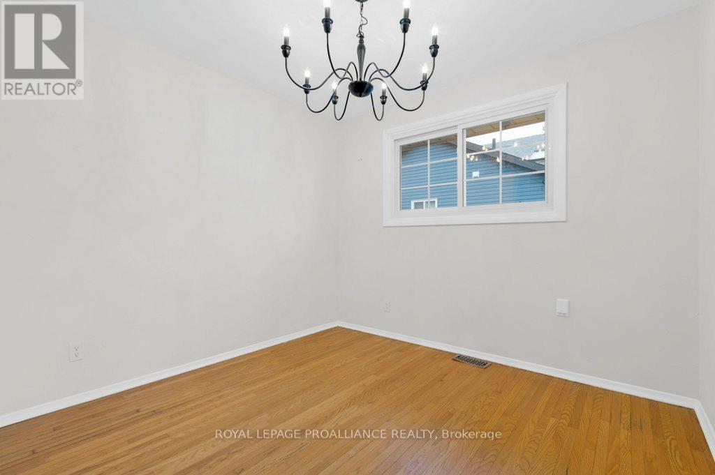 121 Palmer Road, Belleville, Ontario K8P 4C7 - Photo 13 - X12510506