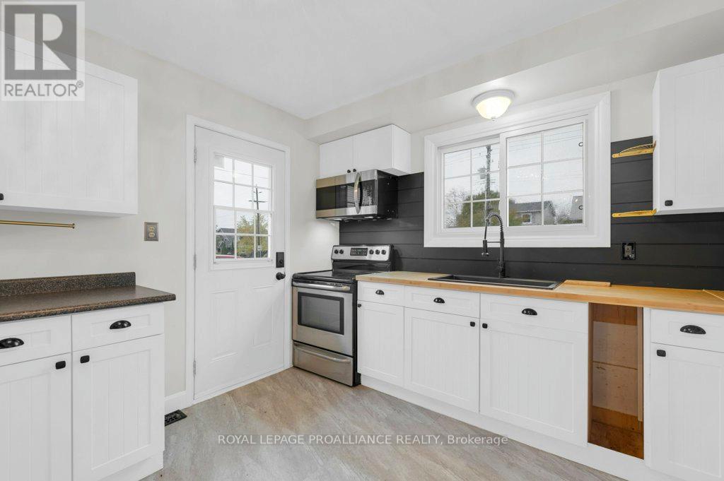 121 Palmer Road, Belleville, Ontario K8P 4C7 - Photo 14 - X12510506